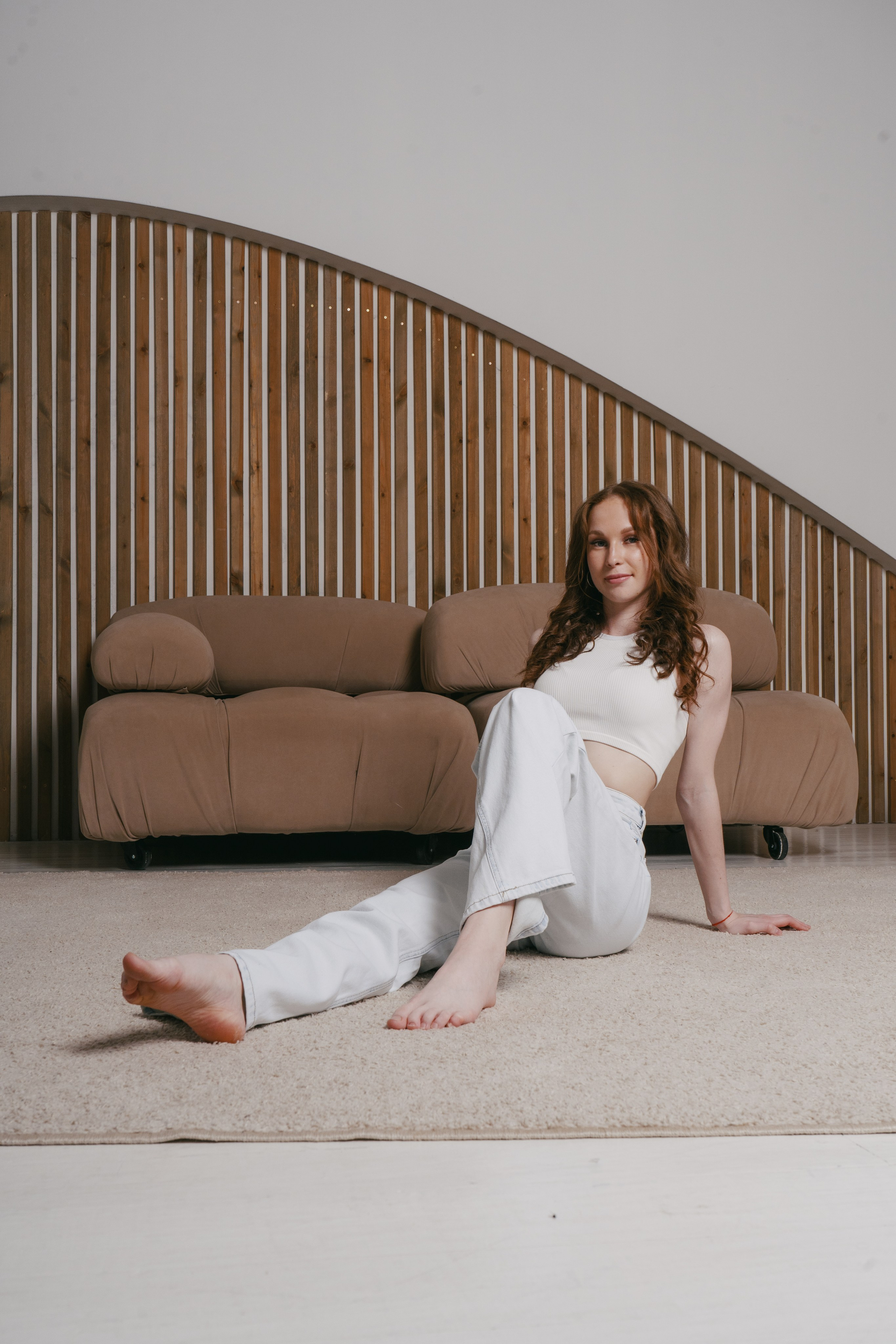 Фотосессия Ринаты. Минимализм, свет и танец. Фотограф Гильмутдинов Руслан