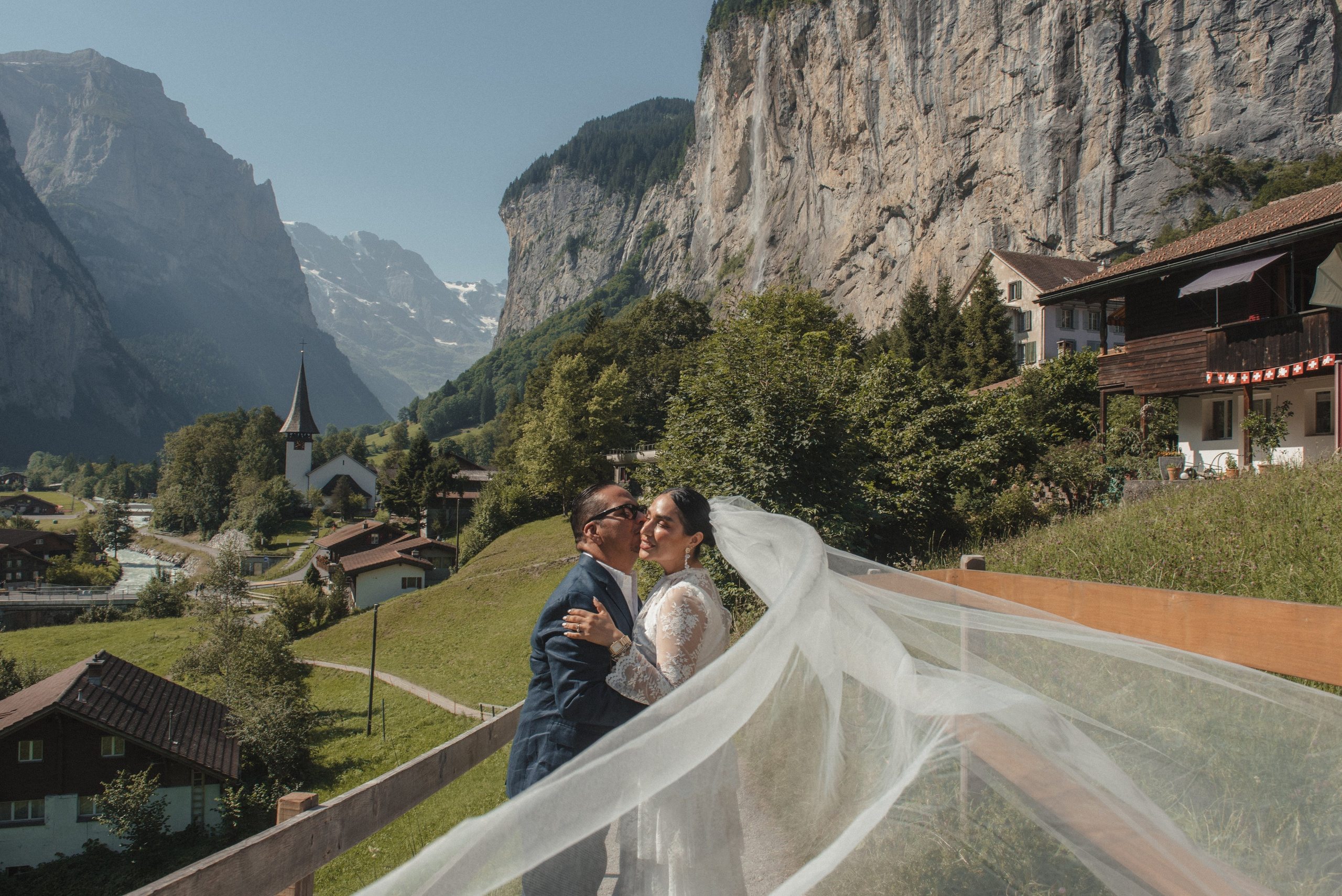 Berta & Orlando (Lauterbrunnen, Switzerland). Photographer in Interlaken area