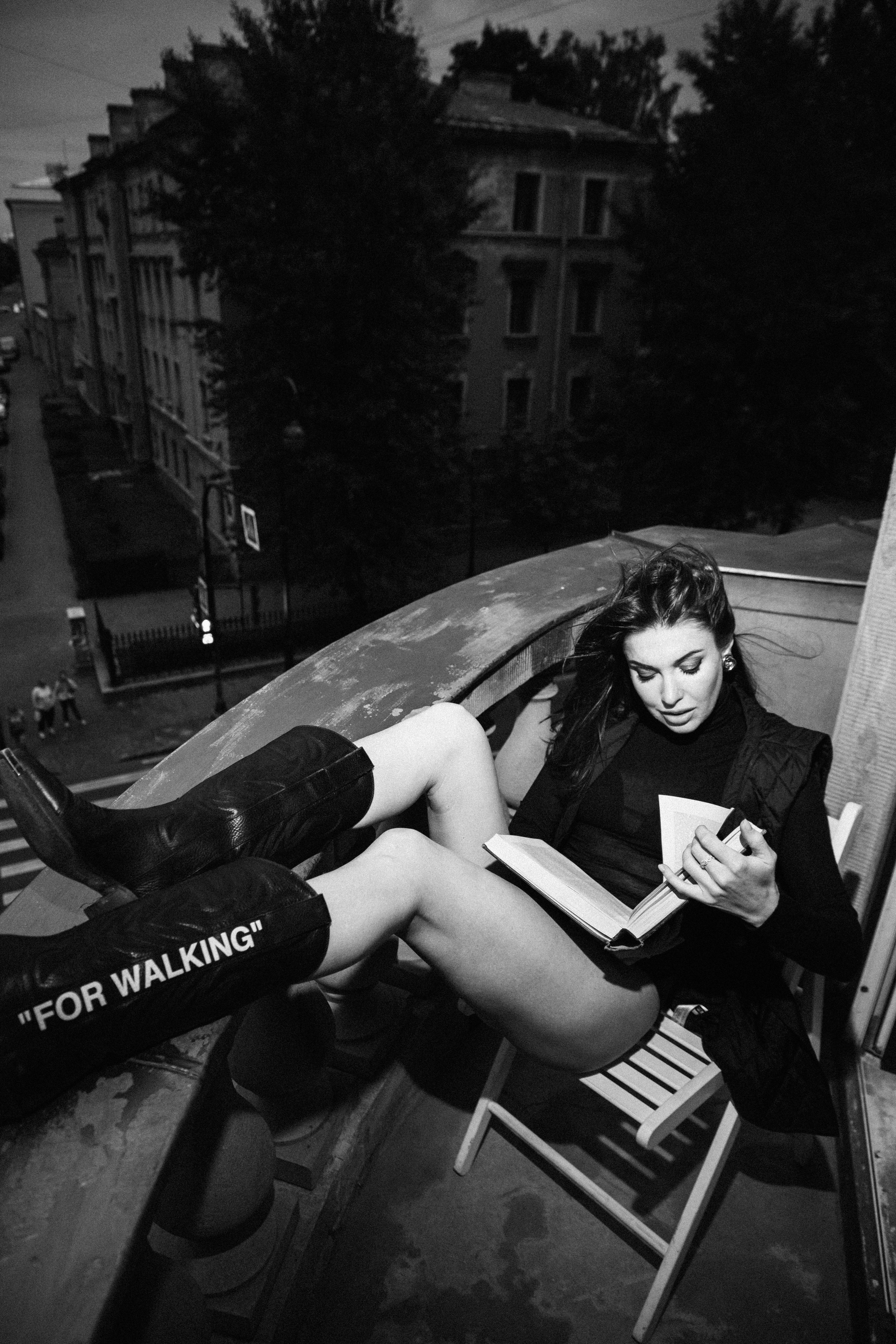 Вероника (съемка на балконе). Фотограф в Москве и Санкт-Петербурге Дарина