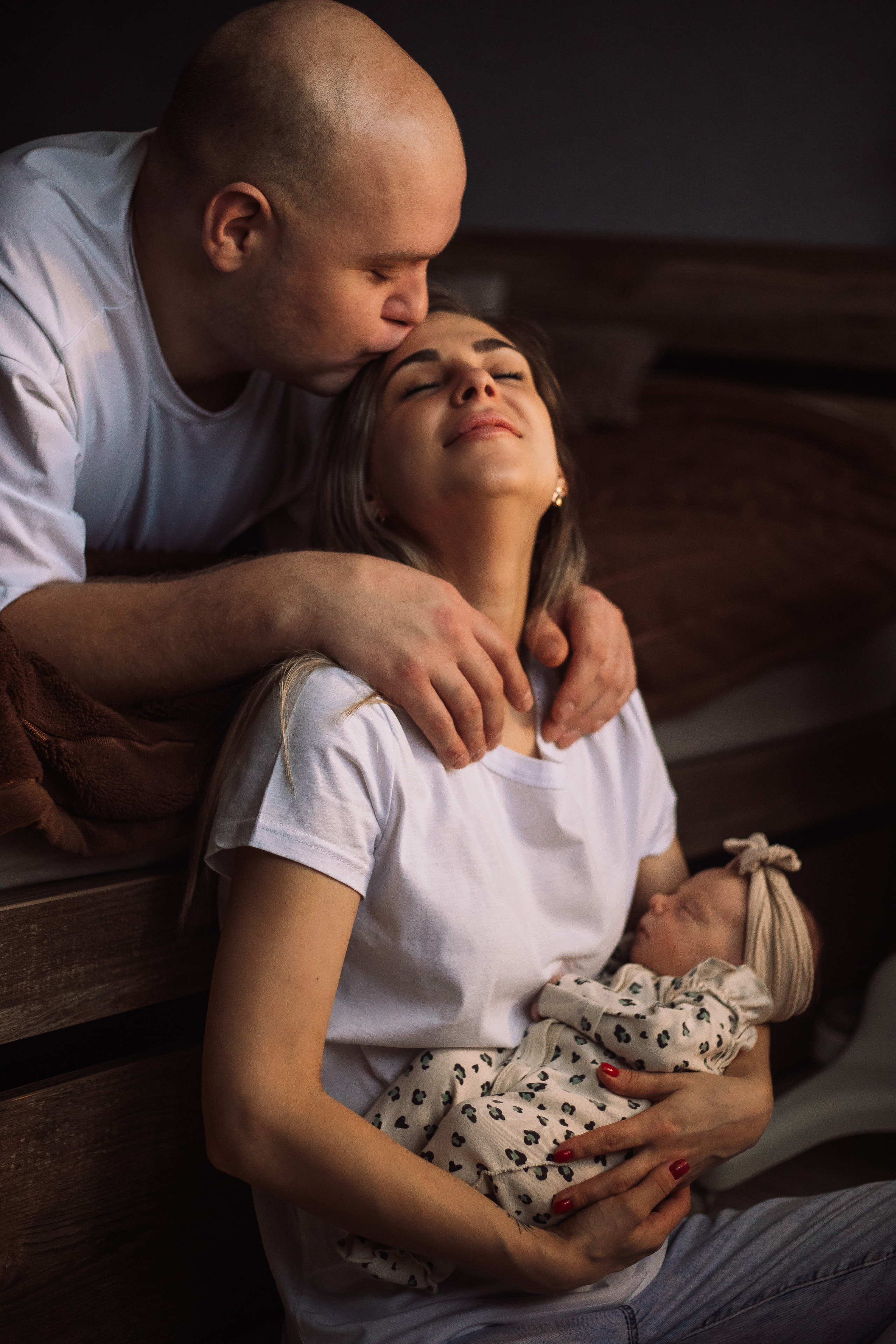 Семейная фотосессия в студии/дома