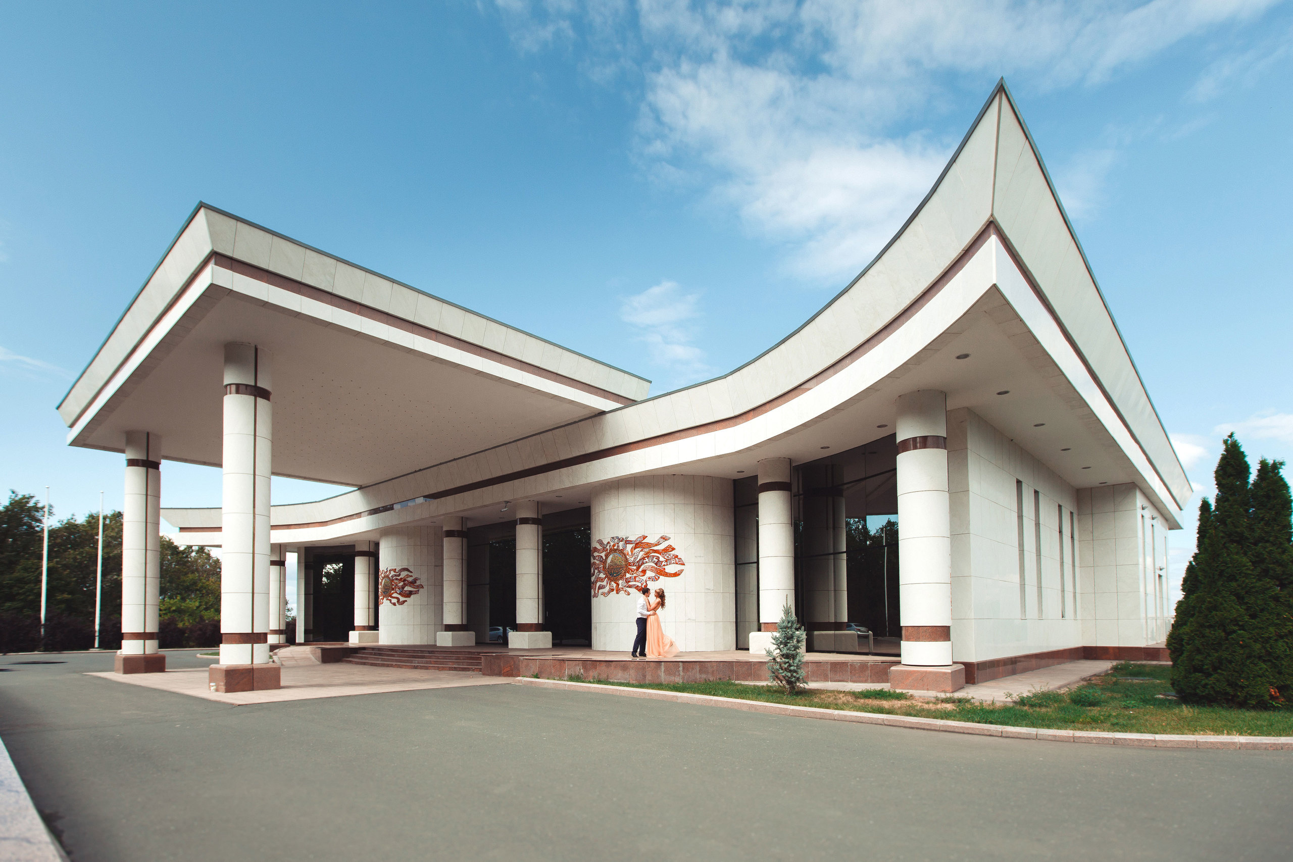 Фотосъёмка love-story лавстори в Сызрани. Свадебный, семейный и школьный фотограф в Сызрани Максим Баталов