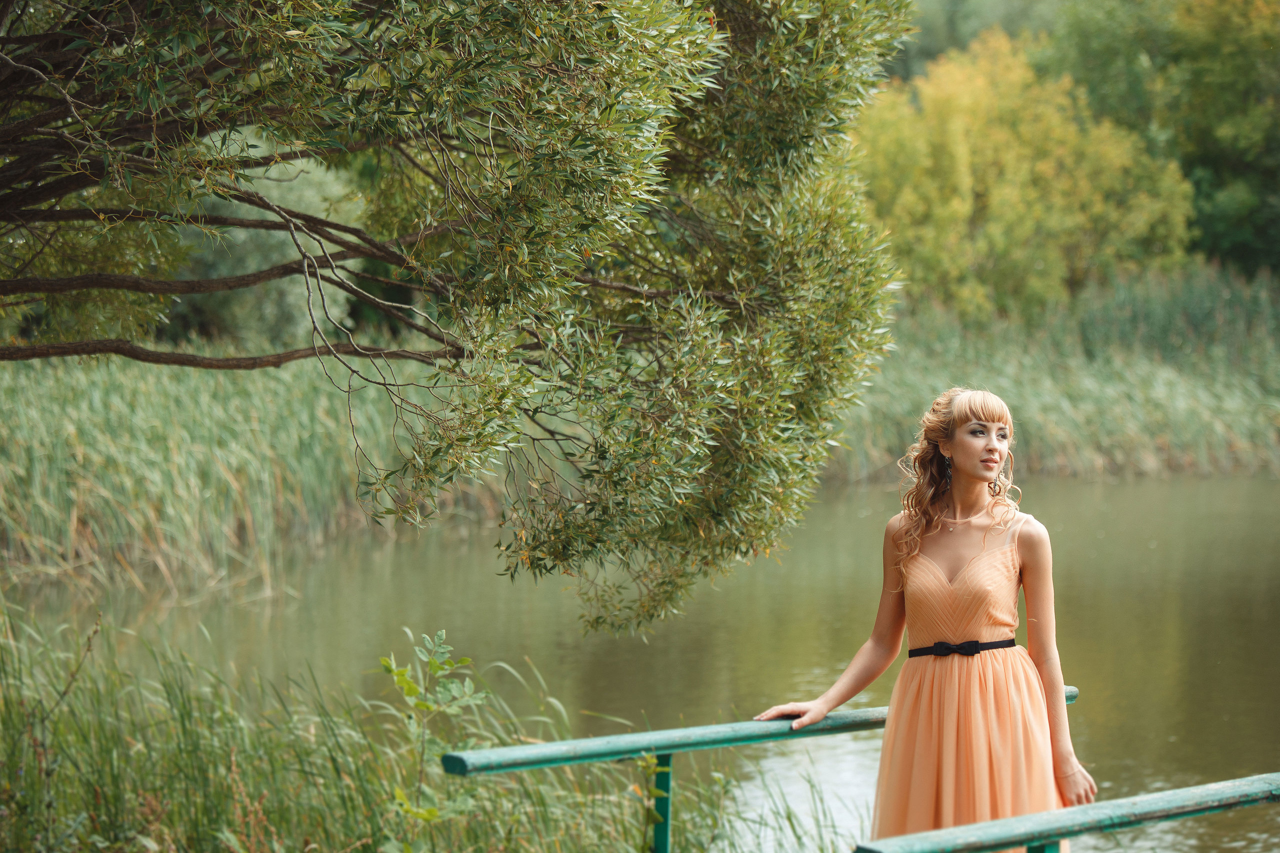 Фотосъёмка love-story лавстори в Сызрани. Свадебный, семейный и школьный фотограф в Сызрани Максим Баталов