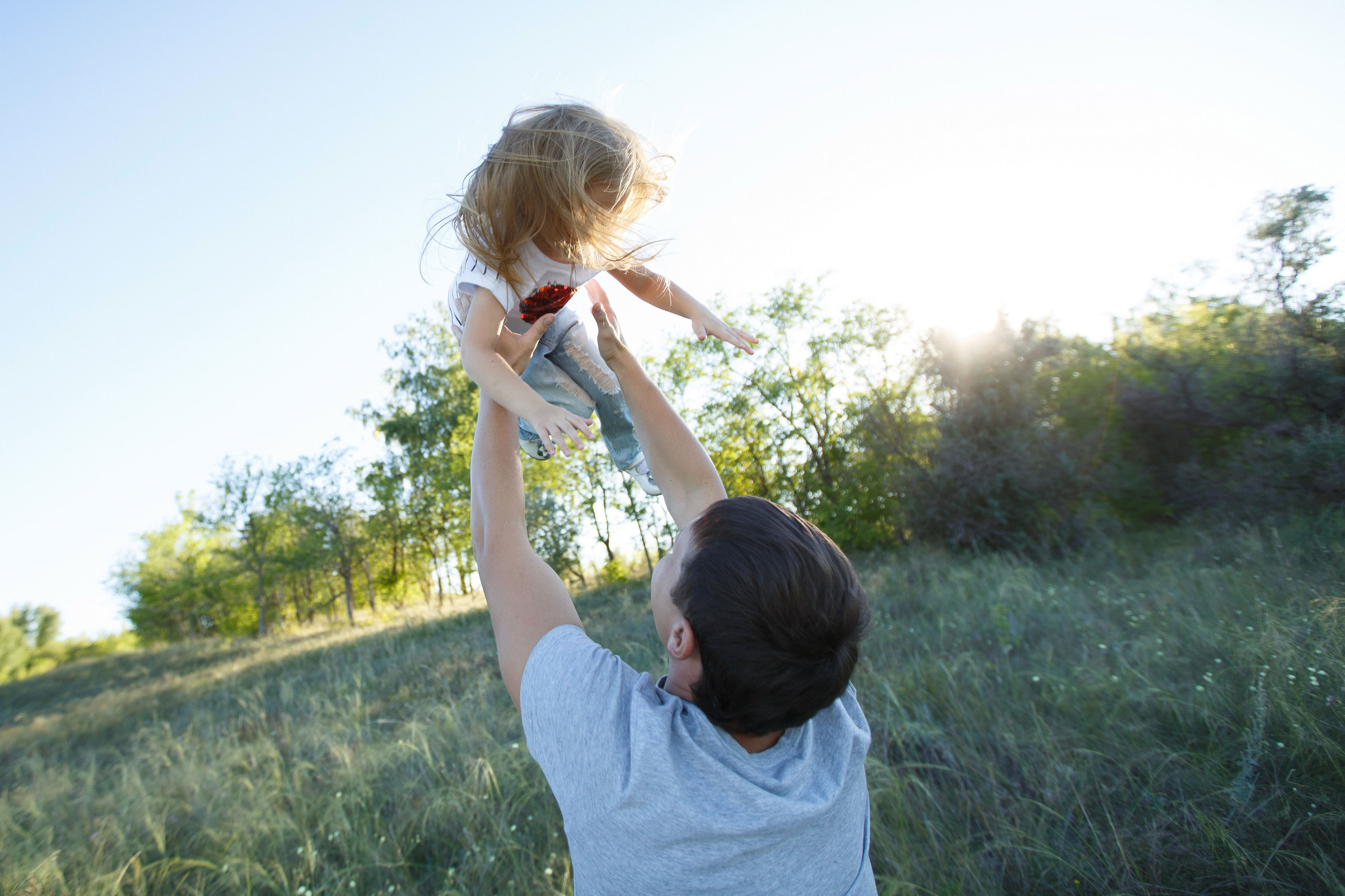 Семейные фотосессии на природе. Свадебный, семейный и школьный фотограф в Сызрани Максим Баталов