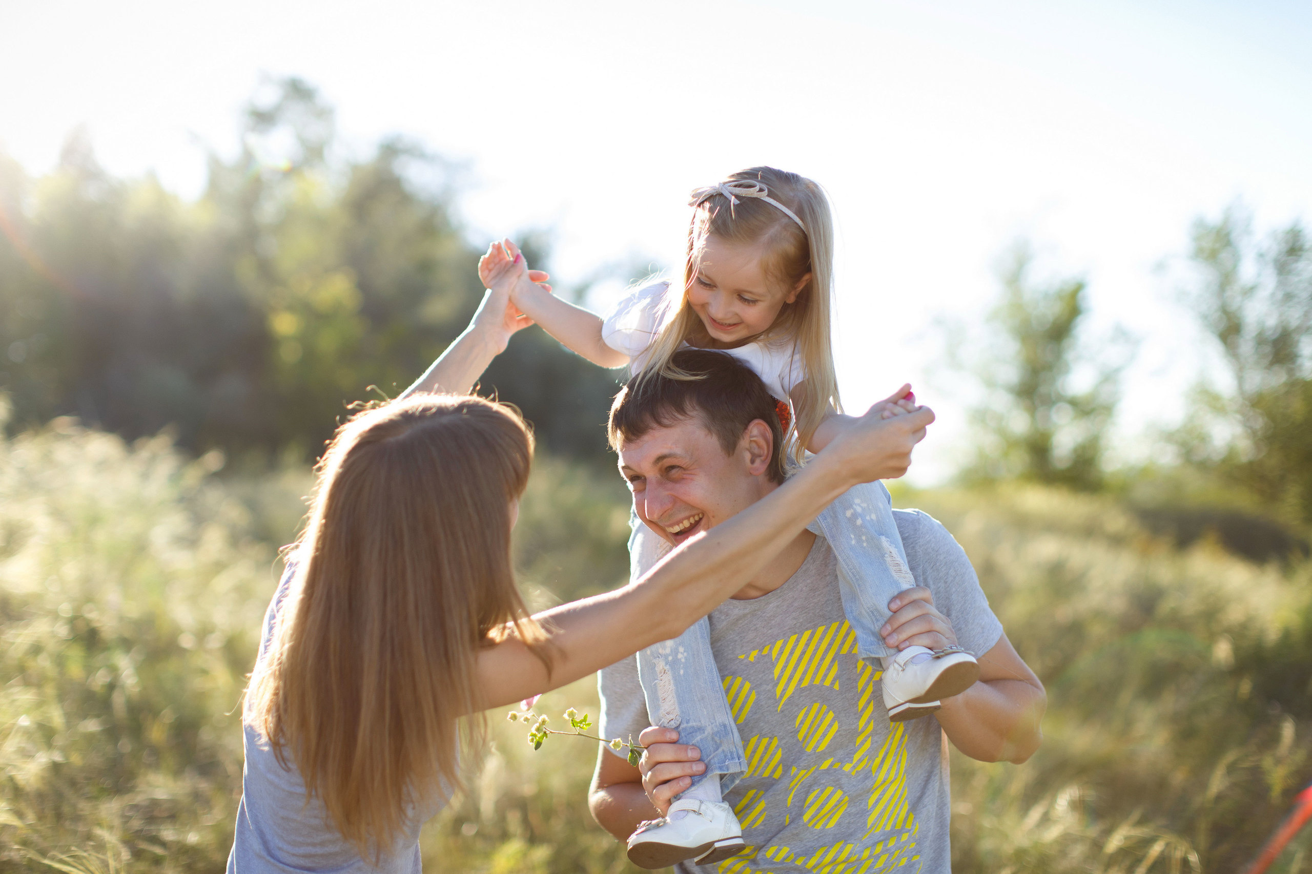 Семейные фотосессии на природе. Свадебный, семейный и школьный фотограф в Сызрани Максим Баталов