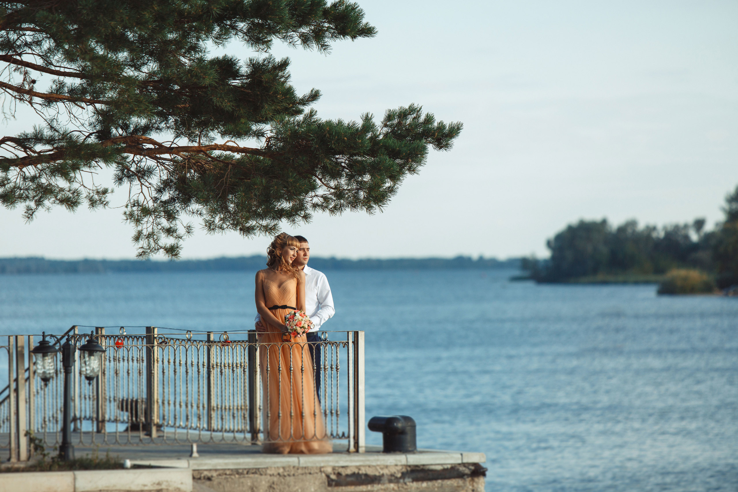Фотосъёмка love-story лавстори в Сызрани. Свадебный, семейный и школьный фотограф в Сызрани Максим Баталов