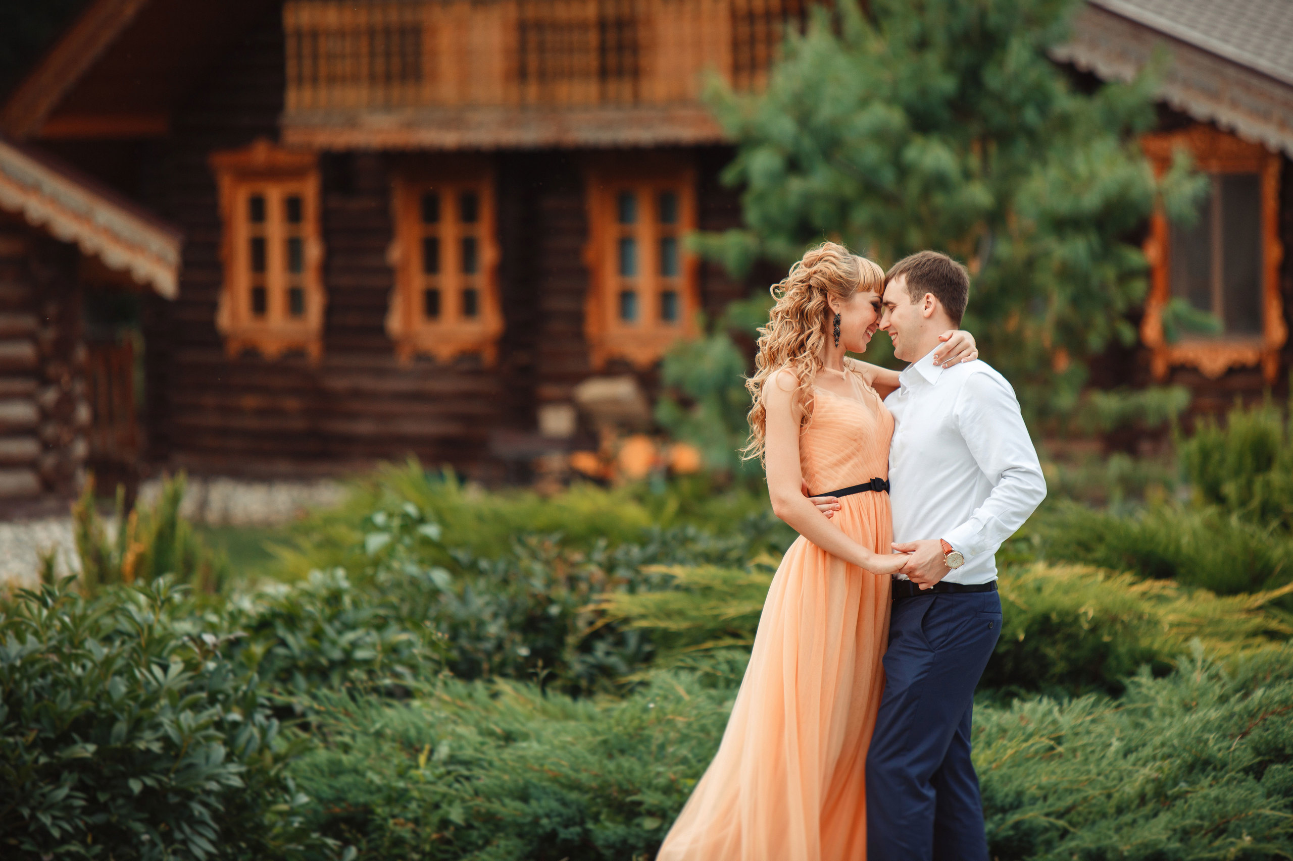 Фотосъёмка love-story лавстори в Сызрани. Свадебный, семейный и школьный фотограф в Сызрани Максим Баталов