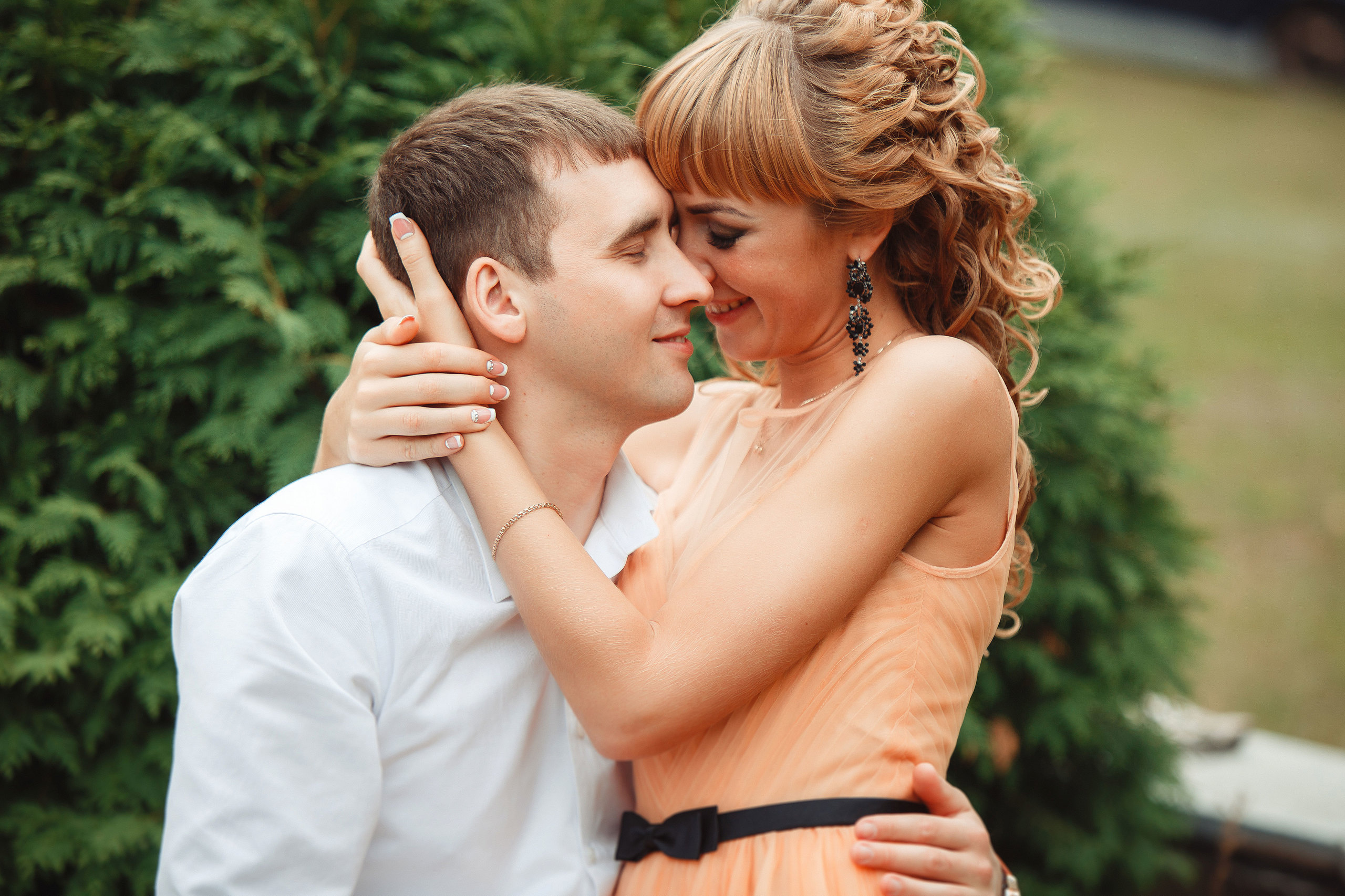 Фотосъёмка love-story лавстори в Сызрани. Свадебный, семейный и школьный фотограф в Сызрани Максим Баталов