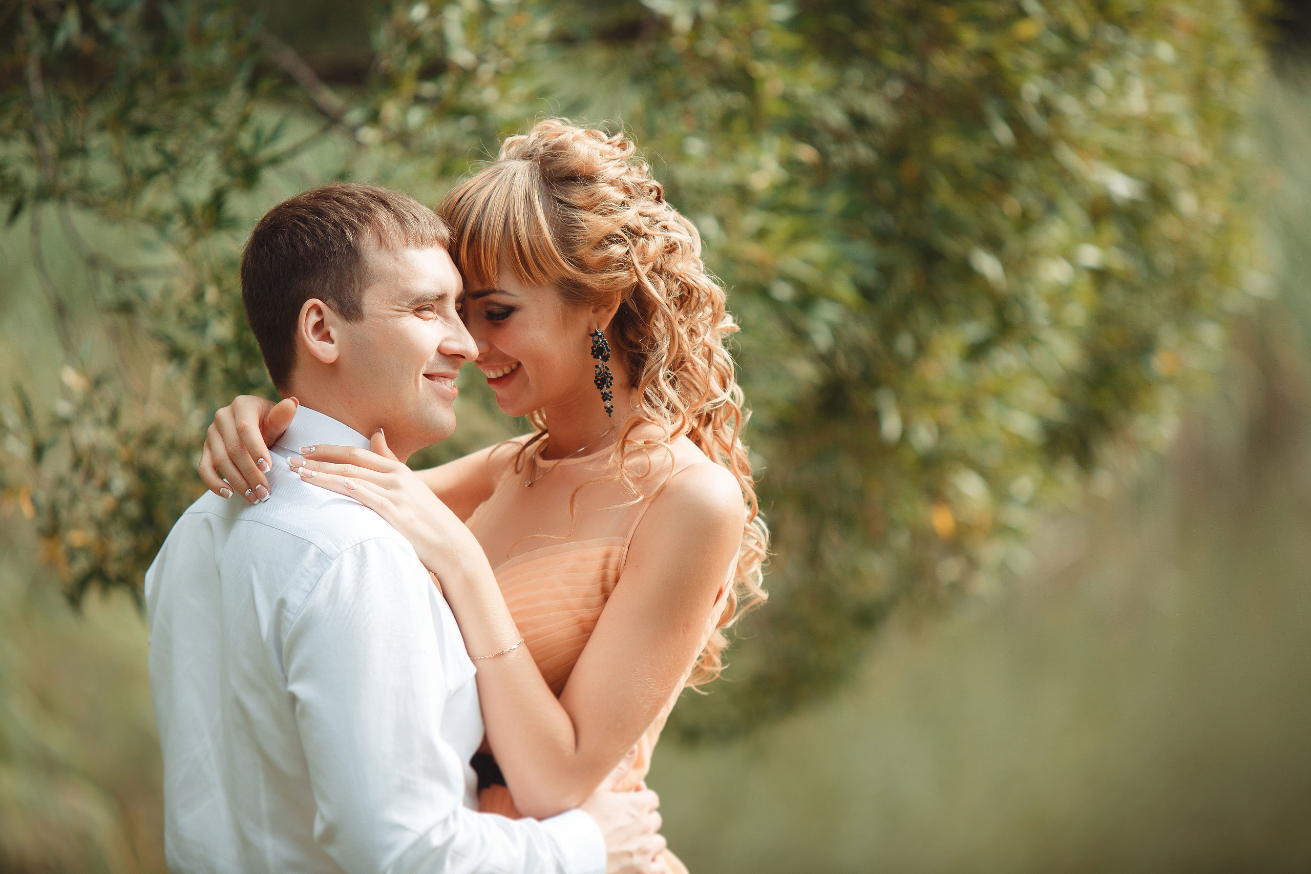 Фотосъёмка love-story лавстори в Сызрани. Свадебный, семейный и школьный фотограф в Сызрани Максим Баталов