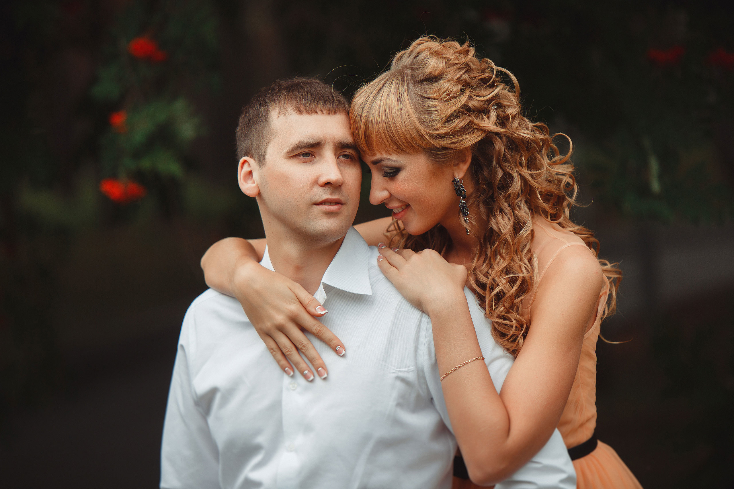 Фотосъёмка love-story лавстори в Сызрани. Свадебный, семейный и школьный фотограф в Сызрани Максим Баталов