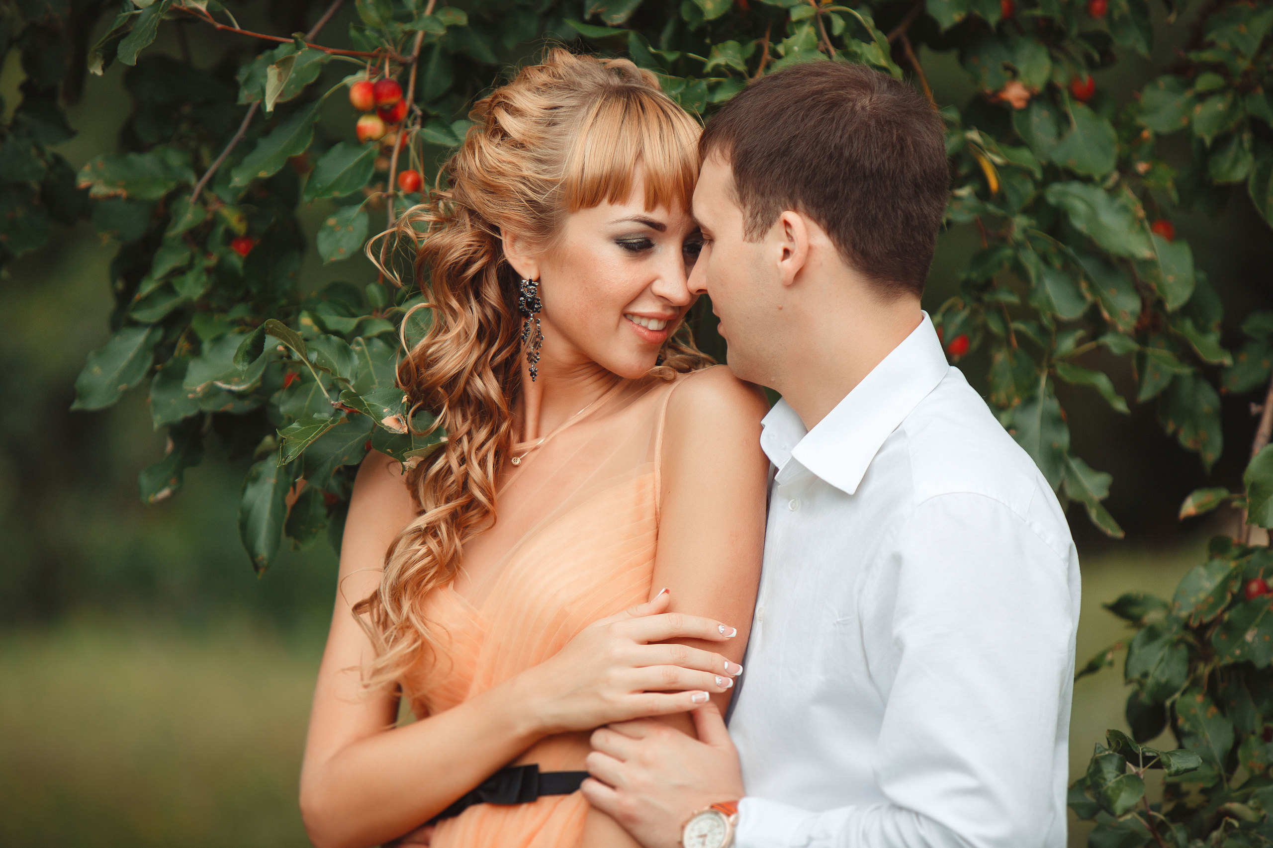 Фотосъёмка love-story лавстори в Сызрани. Свадебный, семейный и школьный фотограф в Сызрани Максим Баталов