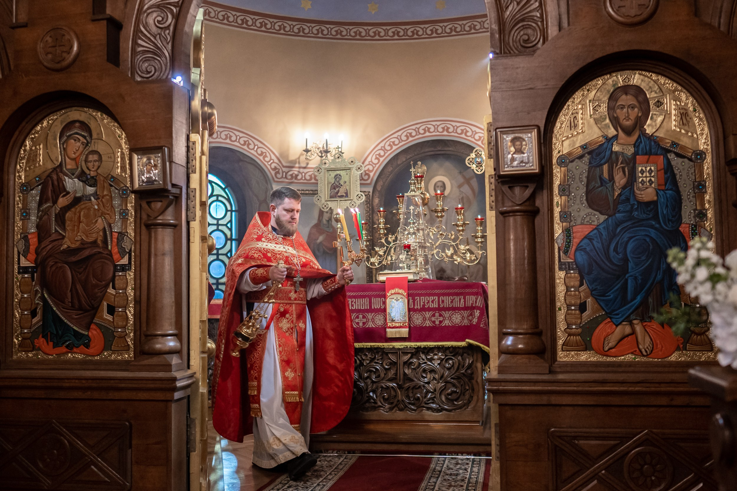 Престольный праздник в храме Воскресения Христова (Форосская церковь). Церковный фотограф Севастополь