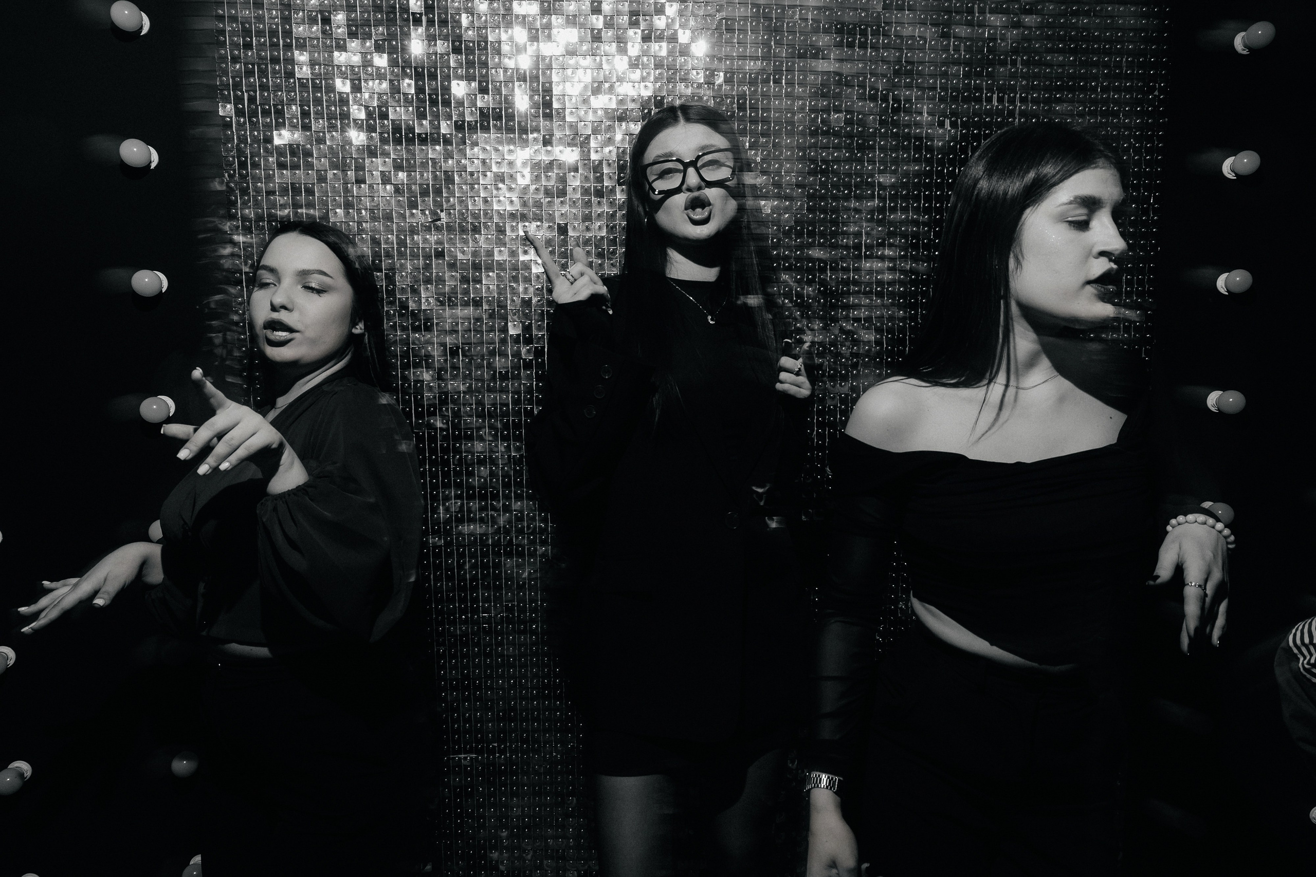 Корпоративная фотосъемка для кафе GARAGE | Новый год 2025 | Минск. Свадебный фотограф в Минске/Беларуси Сергей Спиридонов