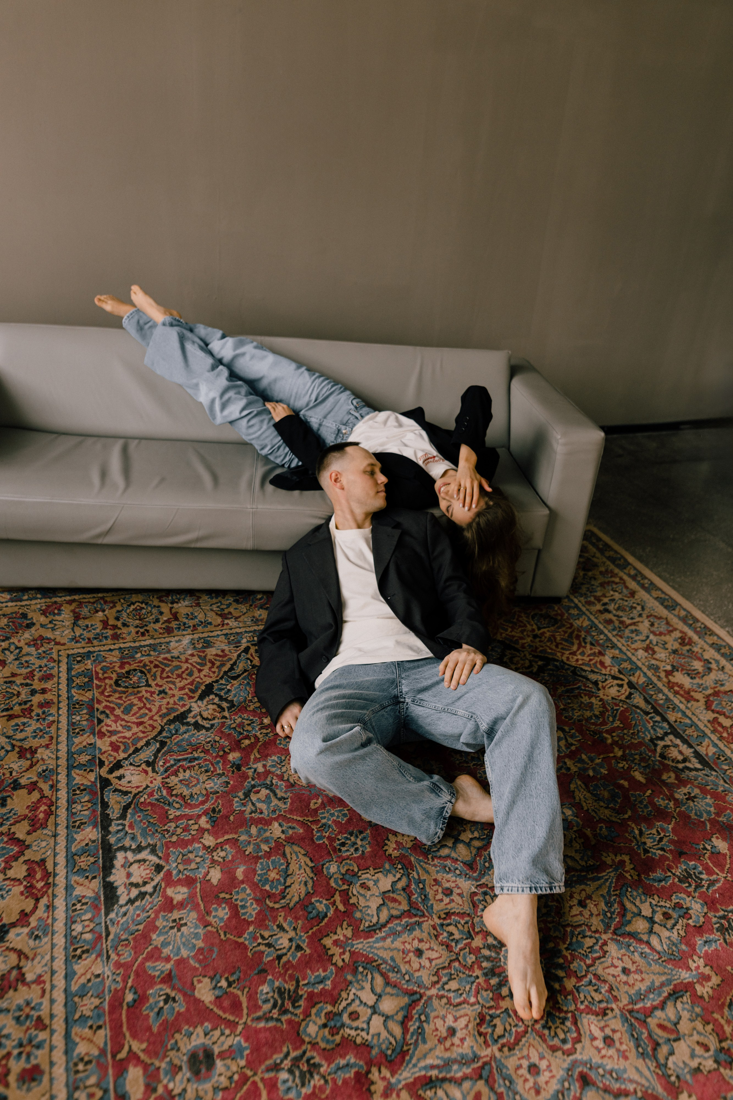 Любовь в белом зале. Варвара Синицына: семейный фотограф в Москве