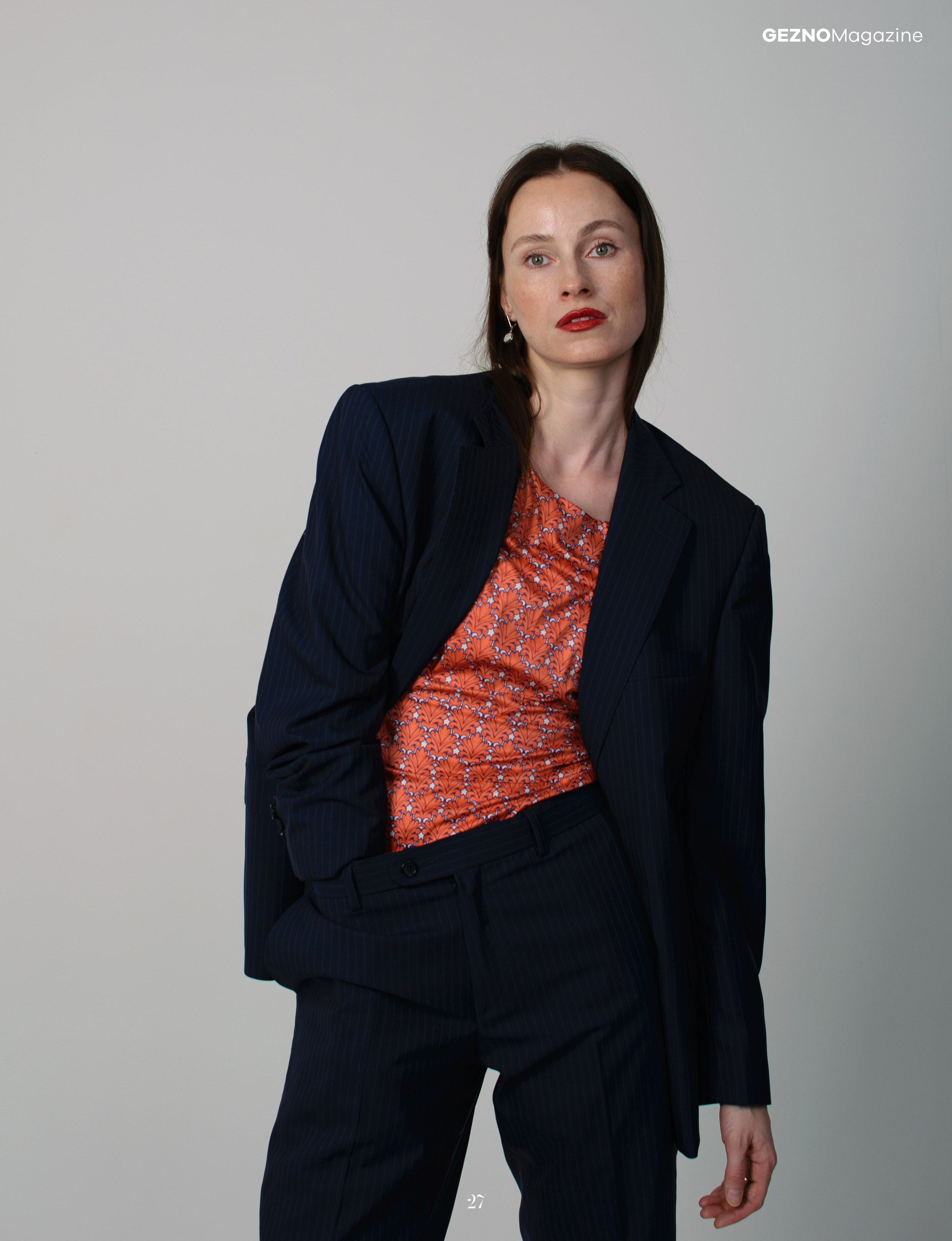 GEZNO, Paris, France Потеря -  история о том, как женщина теряет себя, выполняя мужские обязанности изо дня в день Фотограф в Омске Ульяна Красикова 