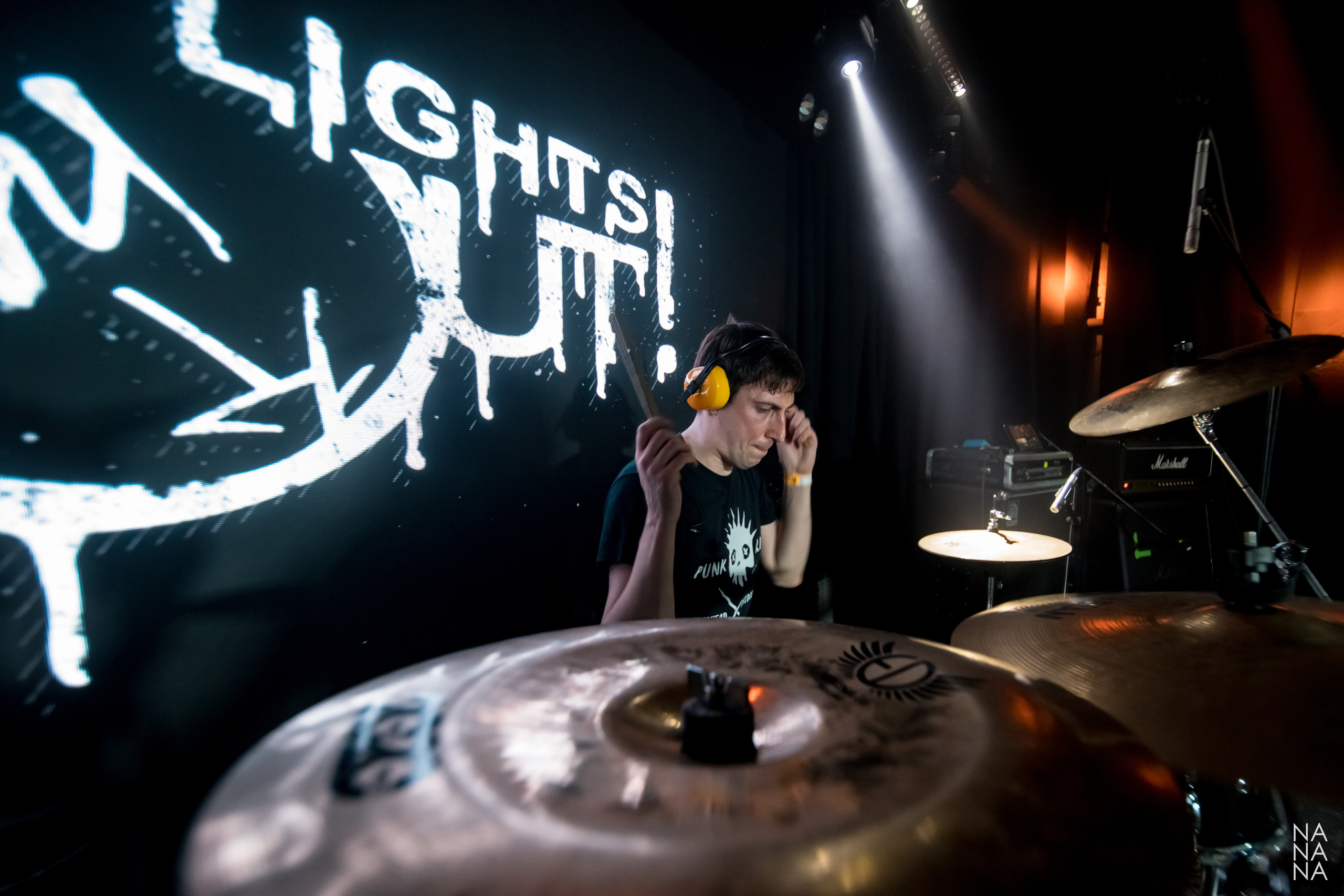 LIGHTS OUT!. Фотограф Елена Богачева (lenalena_na_na_na)