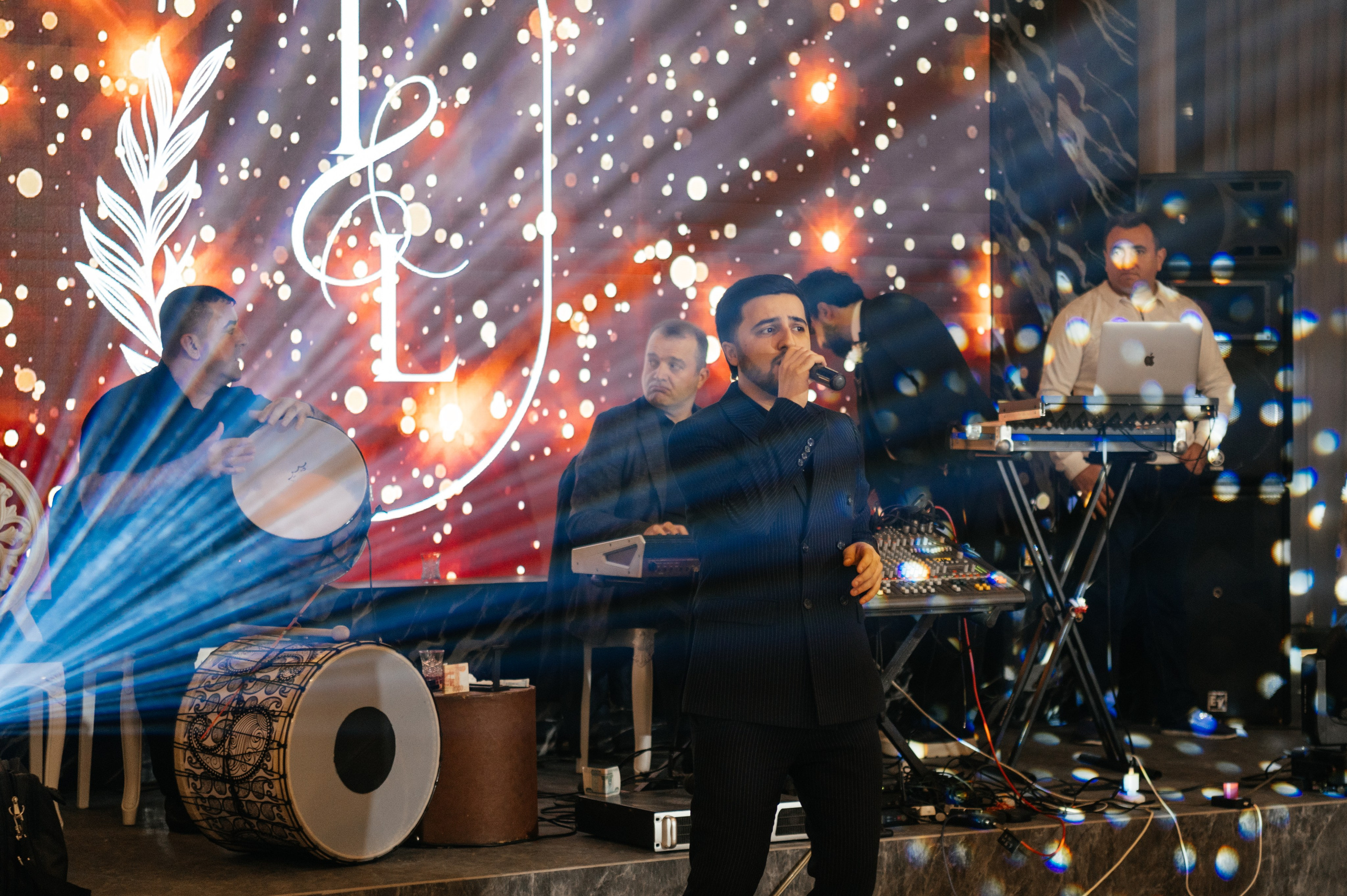 Тогрул и Людмила. Свадебный и студийный фотограф Ирина Котикова