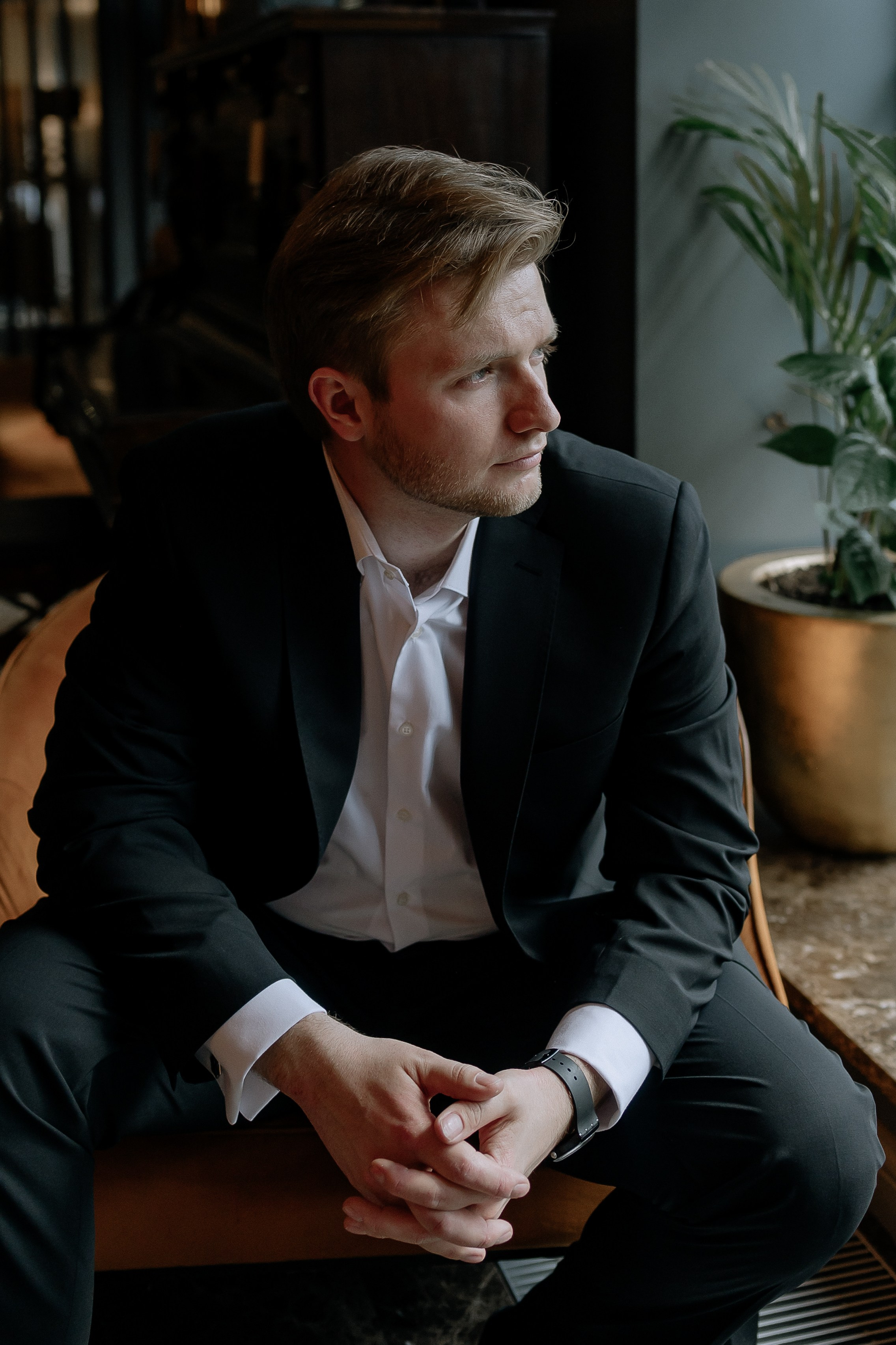 Жених в ожидании невесты