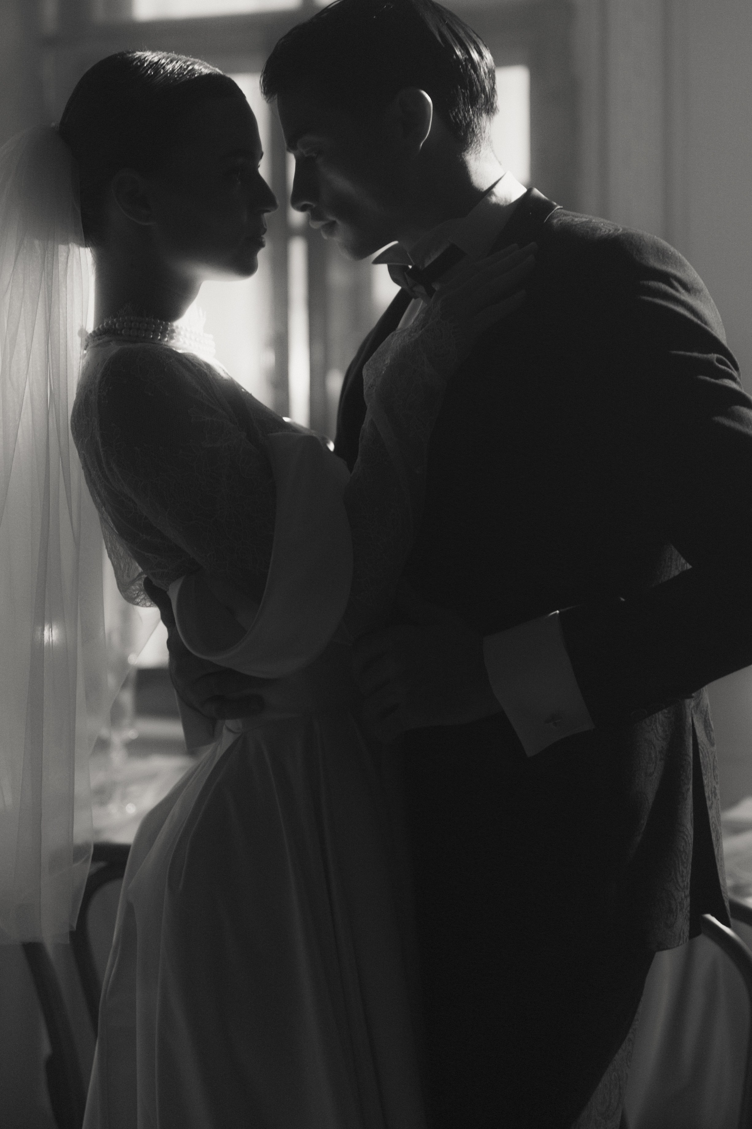 Камерный свадебный ужин при свечах в старинном особняке в фотостудии 21. Kult. Ярослава Ерина — свадебный фотограф в Москве