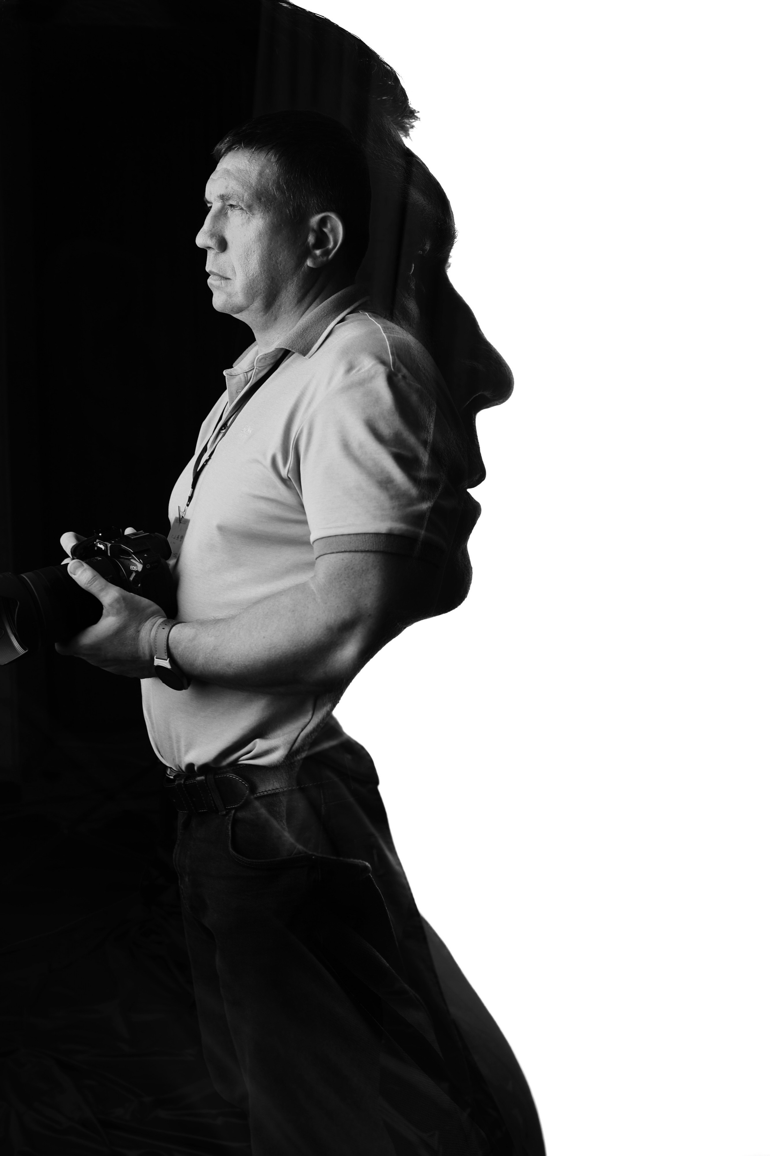 Черное и белое. Профессиональный фотограф и видеооператор