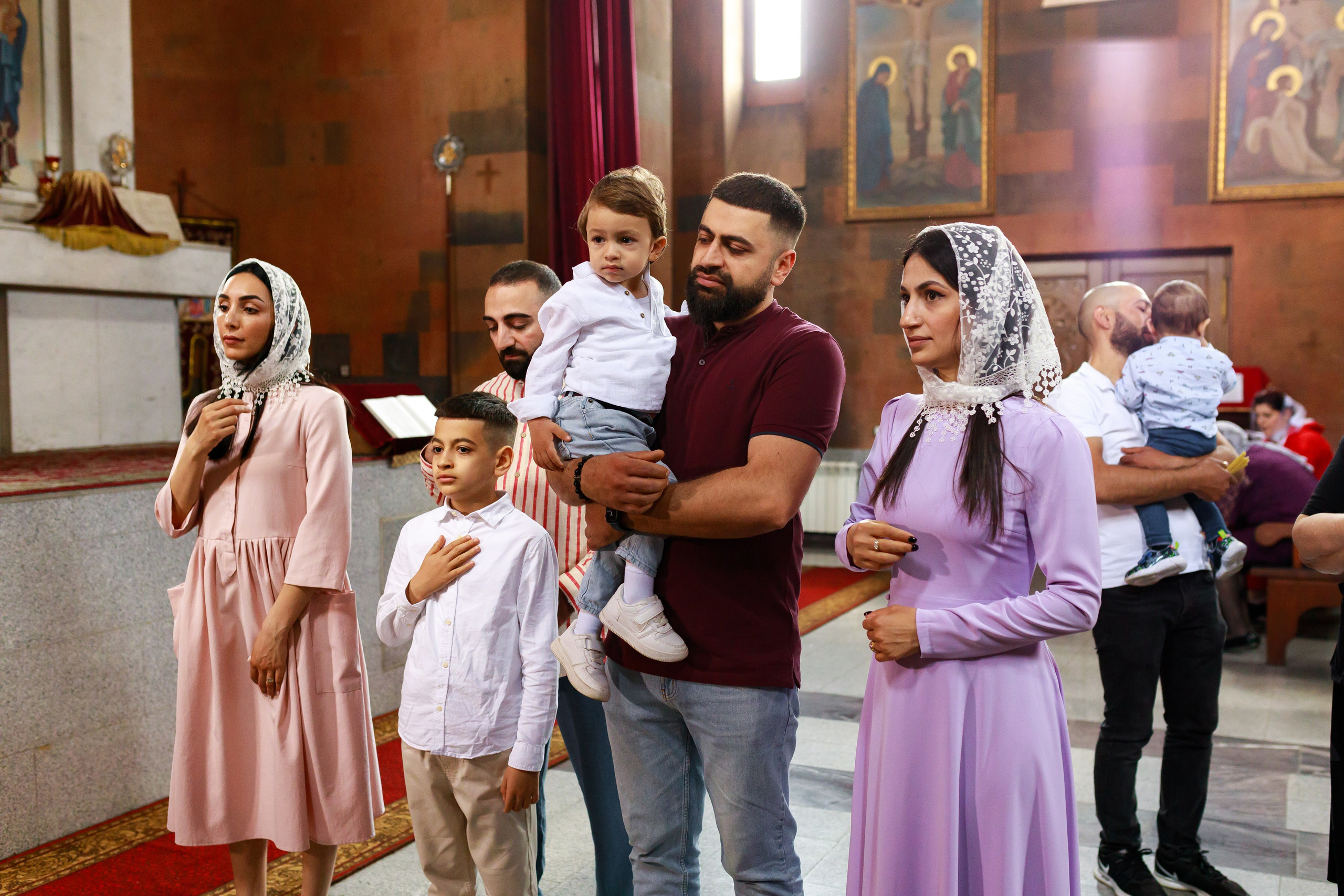 Таинство Крещения в Армянской церкви. Фотограф Тверь. Свадебные, семейные, индивидуальные фотосессии