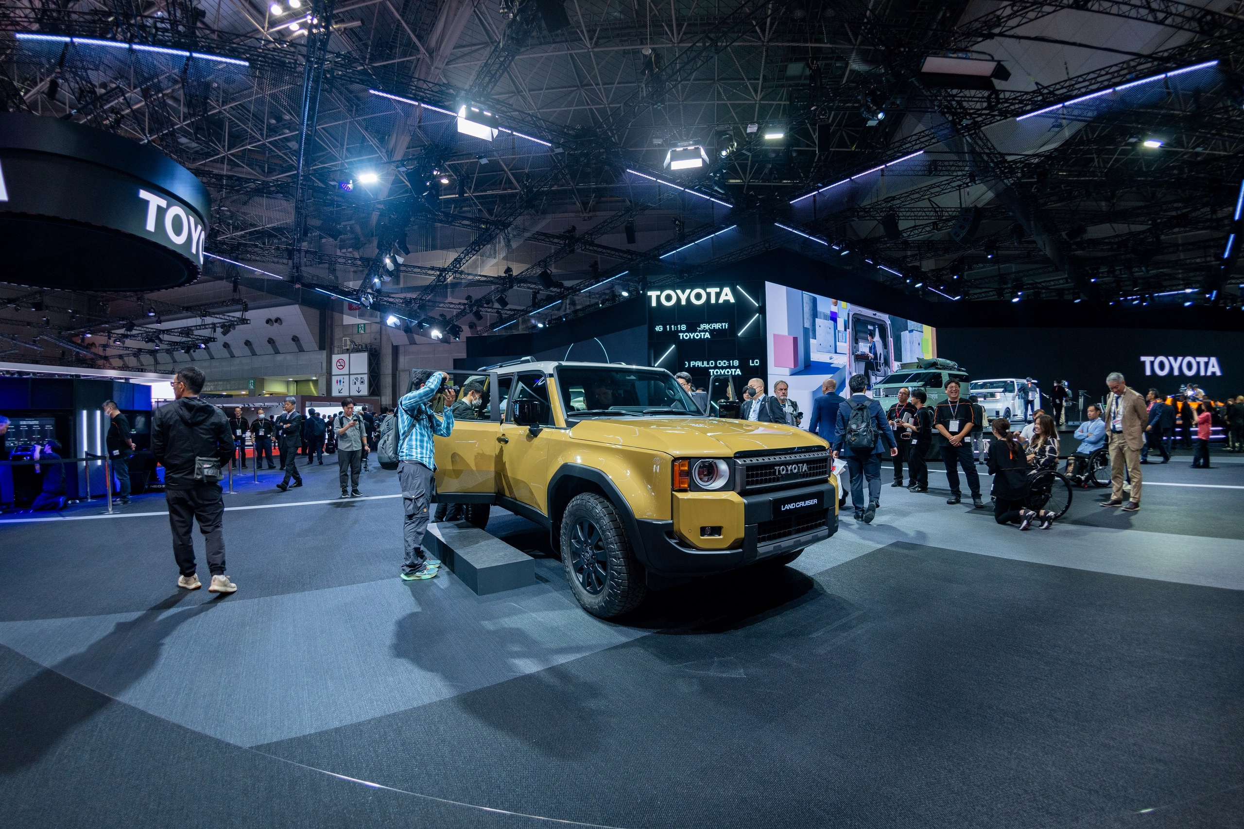 Tokyo Mobility Show 2023. Photographer in Tokyo Anatolii Ozarto