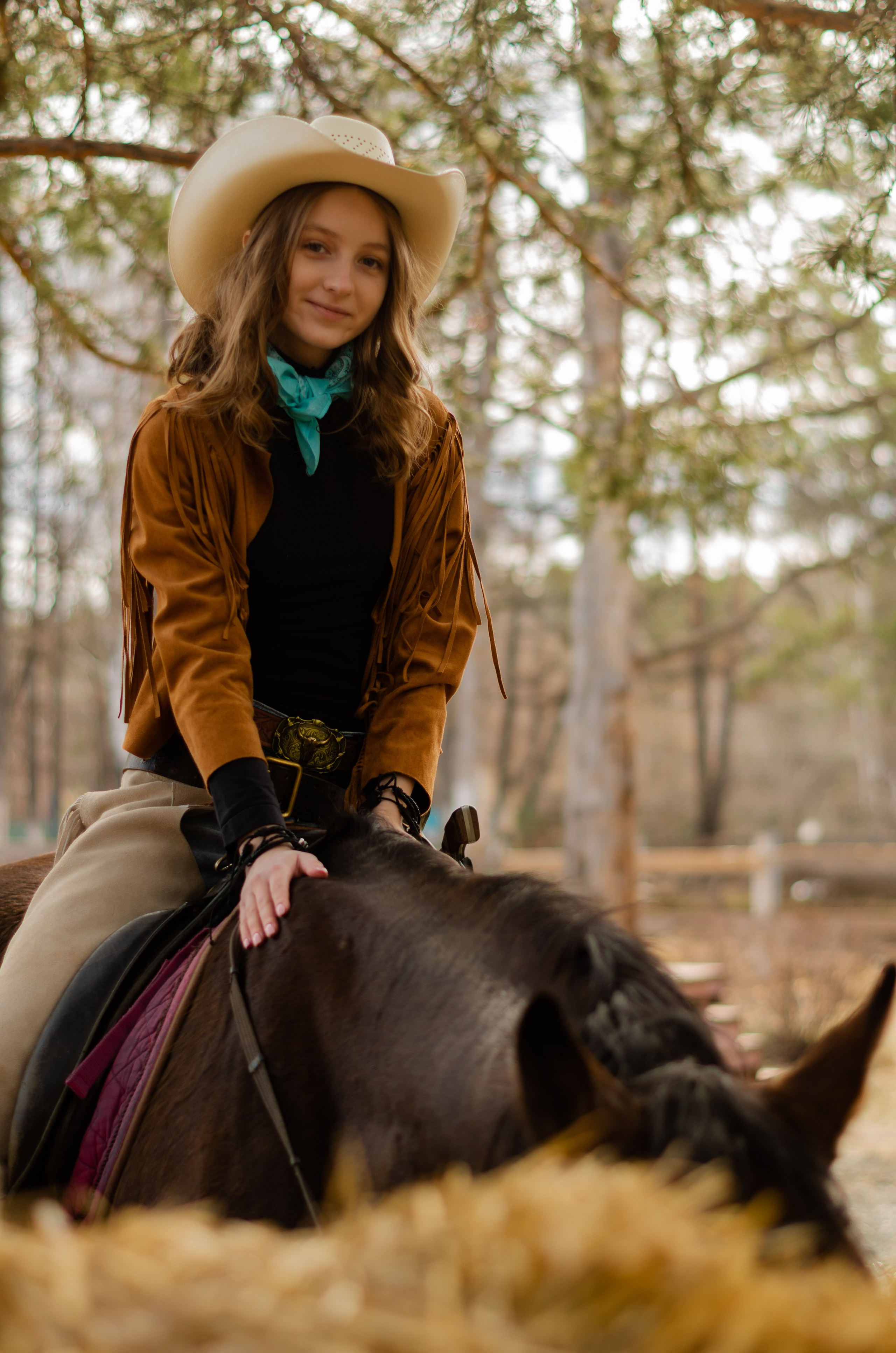Ковбойская девчонка. Фотограф Марина Доглядная Челябинск фотосессии с лошадьми, мотоциклами