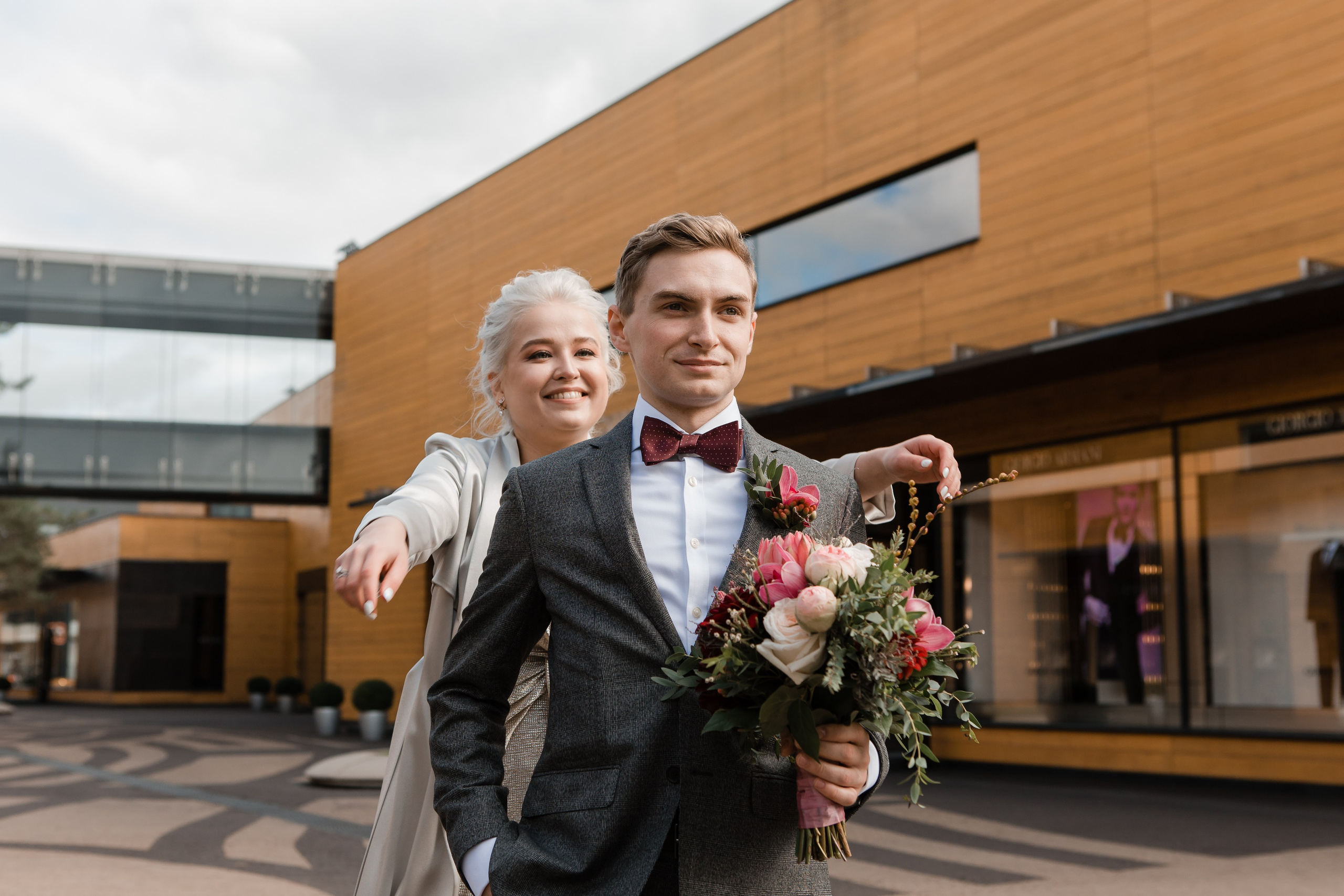 Александр и Ольга. Видеосъемка и фотосъемка свадеб. Фотограф и оператор на свадьбу. Видеосъемка подкастов, собственная видео-фотостудии. Предметная фотосъемка