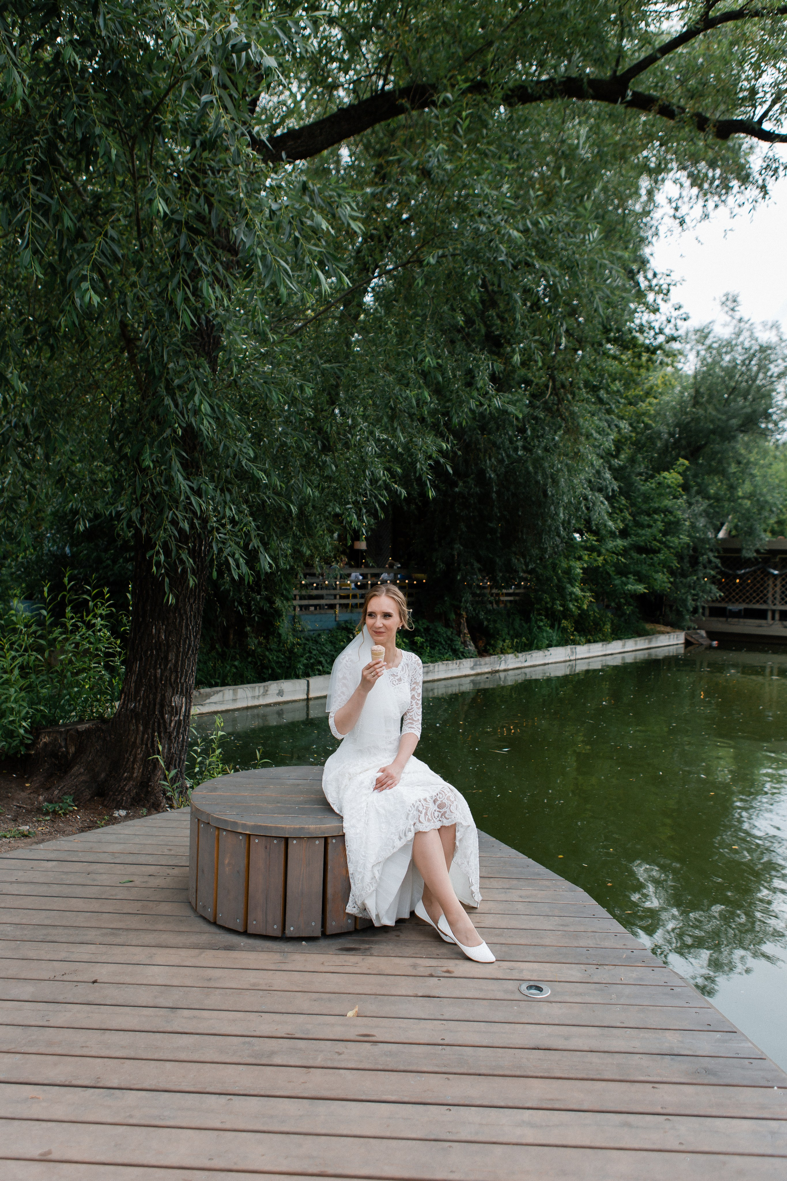 Свадебная фотосессия Сергея и Елены. Наш свадебный день. Видеосъемка и фотосъемка свадеб. Фотограф и оператор на свадьбу. Видеосъемка подкастов, собственная видео-фотостудии. Предметная фотосъемка