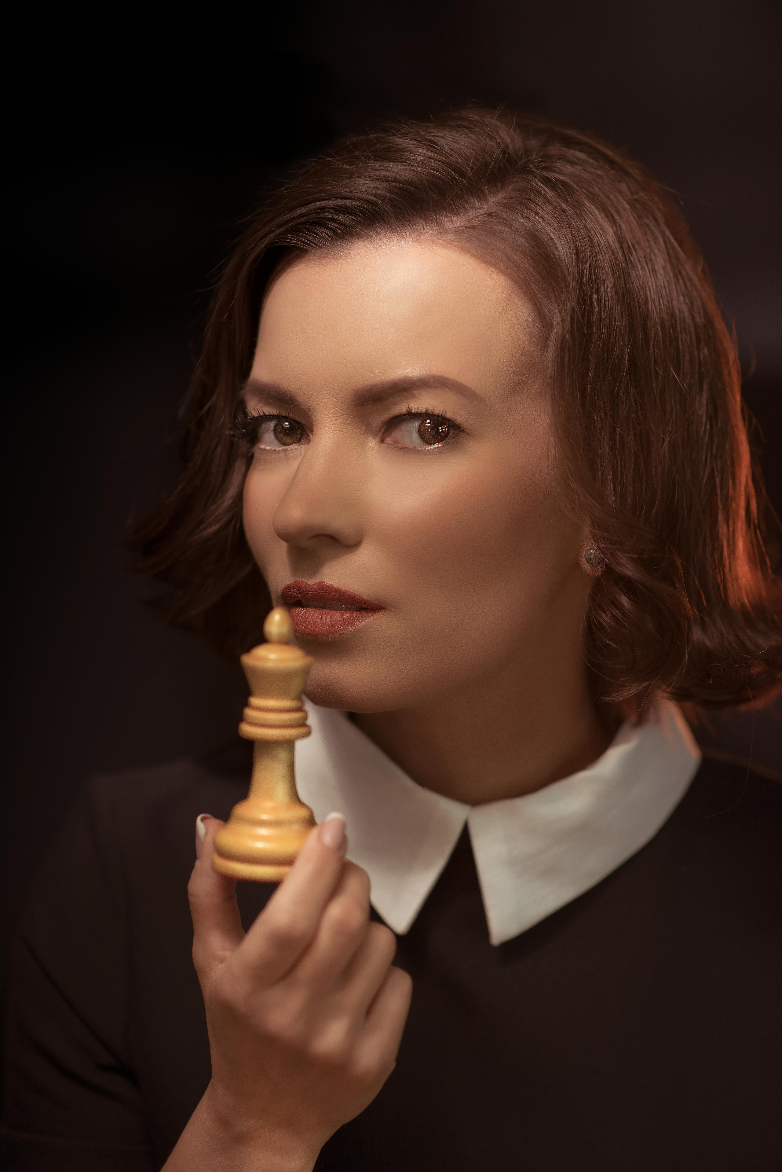 «Ход королевы» стилизация под сериал Netflix. Фотограф в Алматы Новгородская Мария