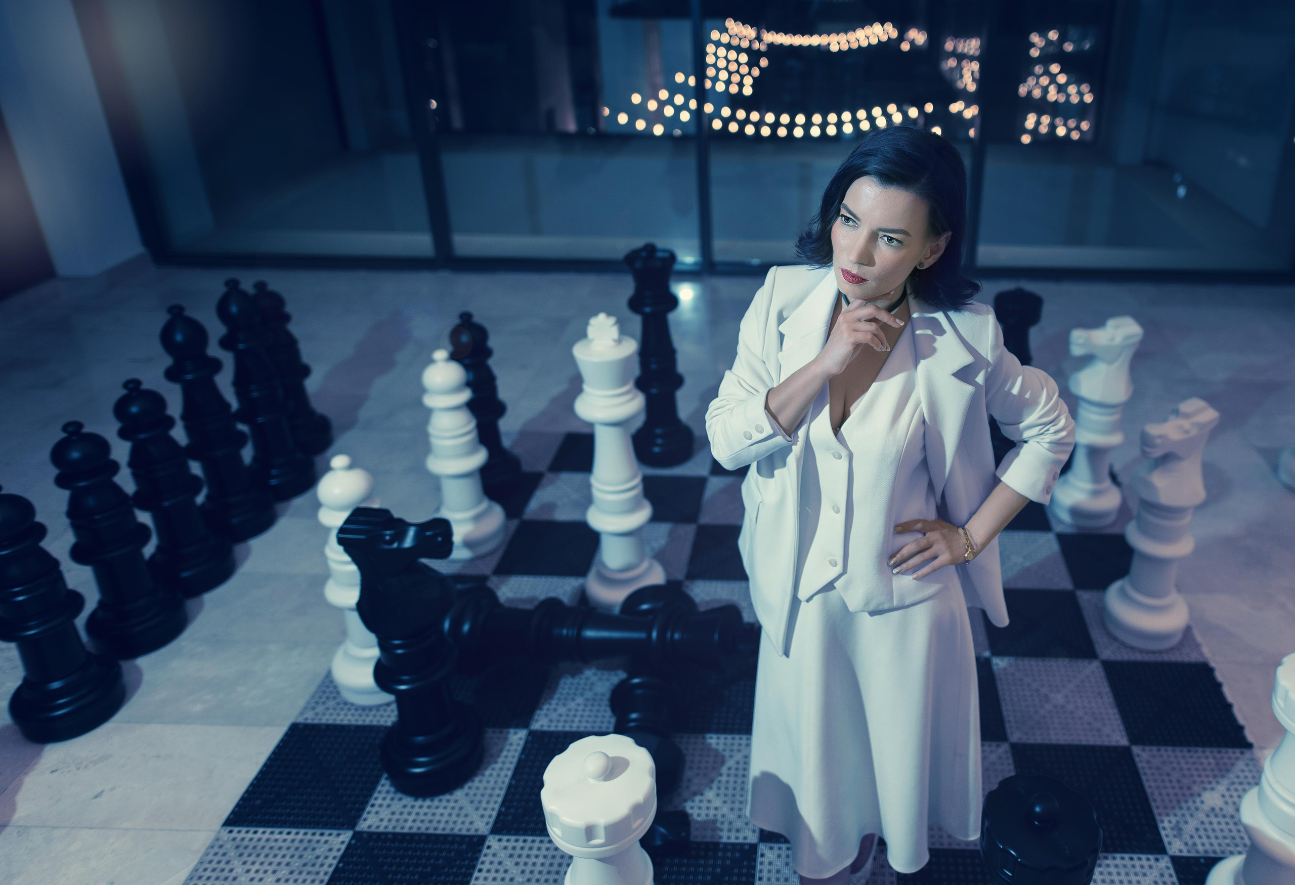 «Ход королевы» стилизация под сериал Netflix. Фотограф в Алматы Новгородская Мария
