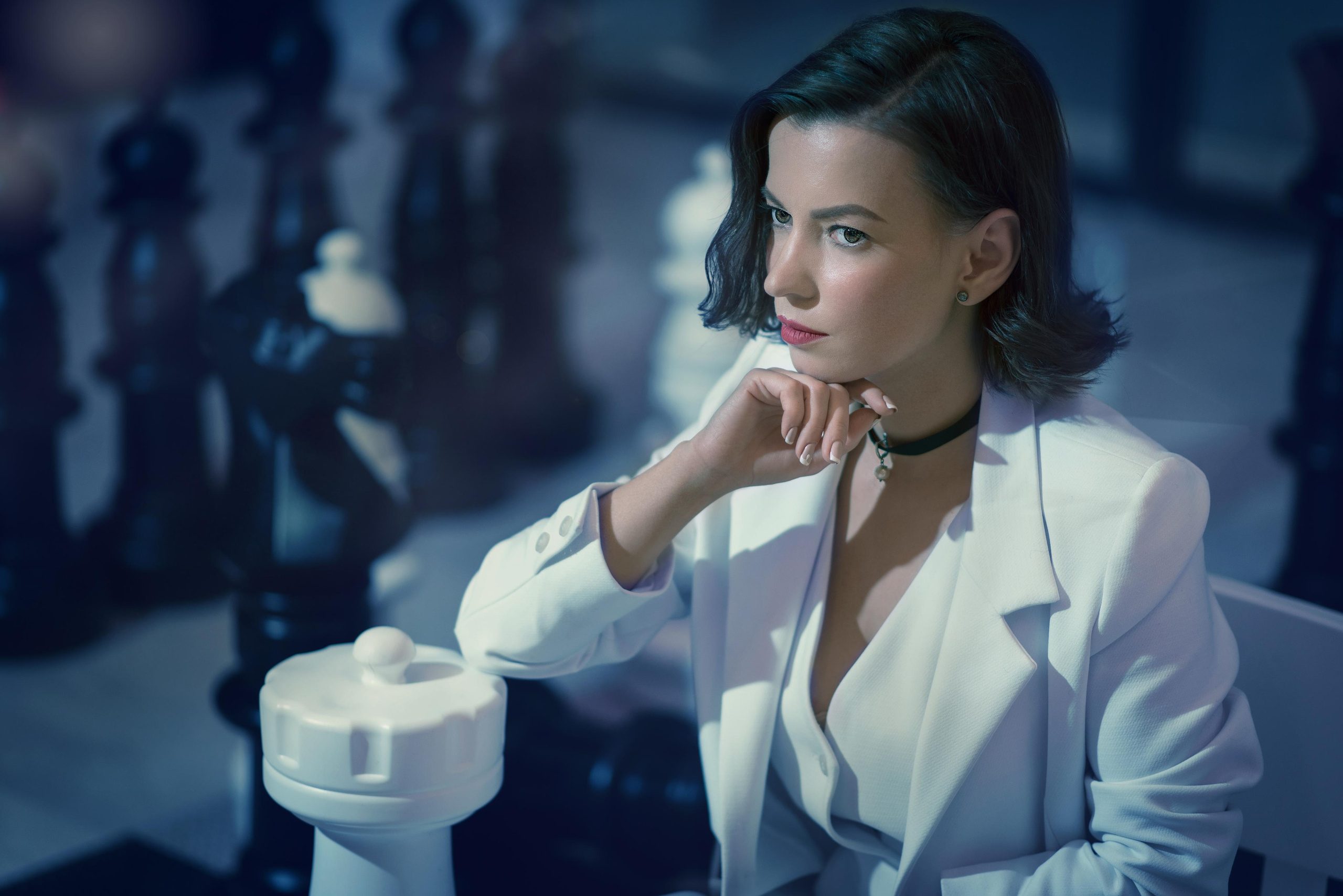 «Ход королевы» стилизация под сериал Netflix. Фотограф в Алматы Новгородская Мария