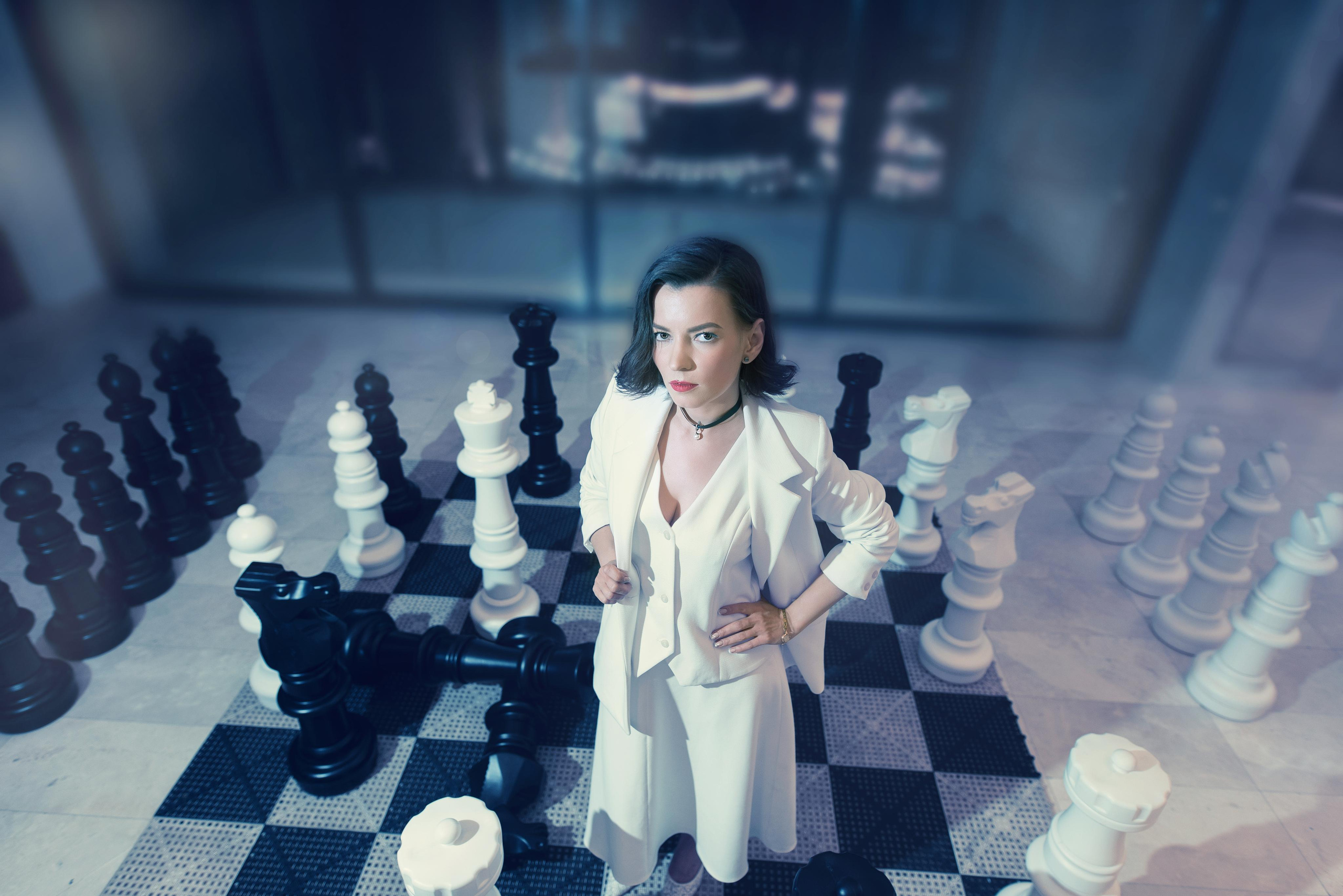 «Ход королевы» стилизация под сериал Netflix. Фотограф в Алматы Новгородская Мария