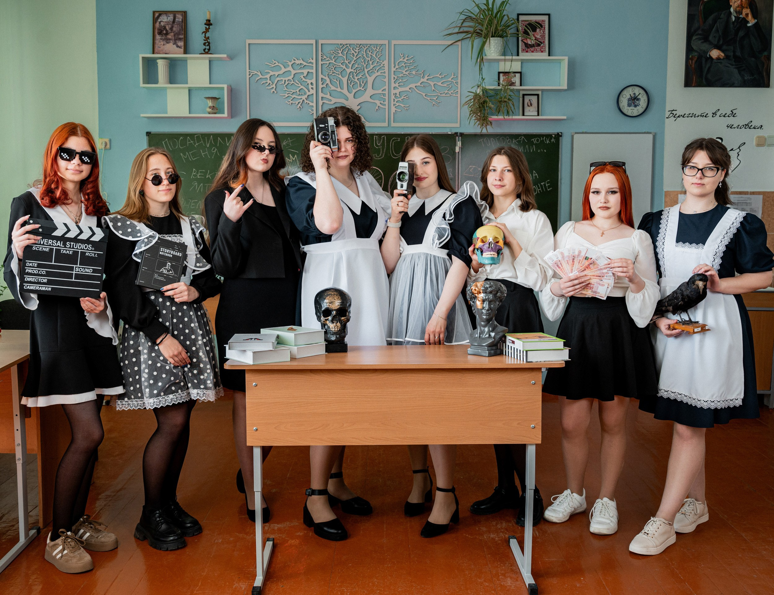 В школе. Выпускные альбомы и Школьный фотограф в Алексеевке, Бирюче, Красном