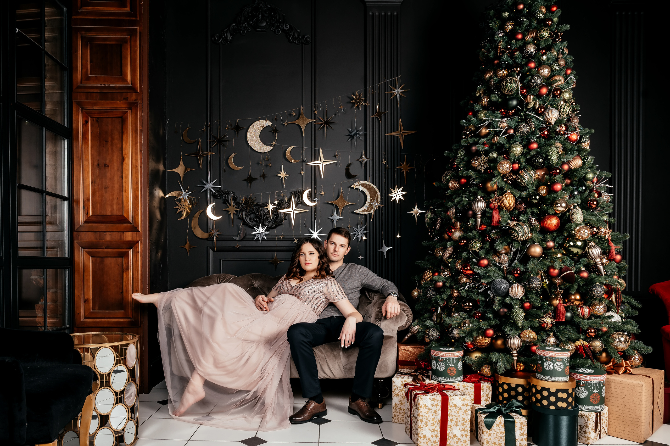 Полина + Денис, фотостудия Famous studios. Свадебный и семейный фотограф Виктория Носачёва. Щелково, Москва и МО