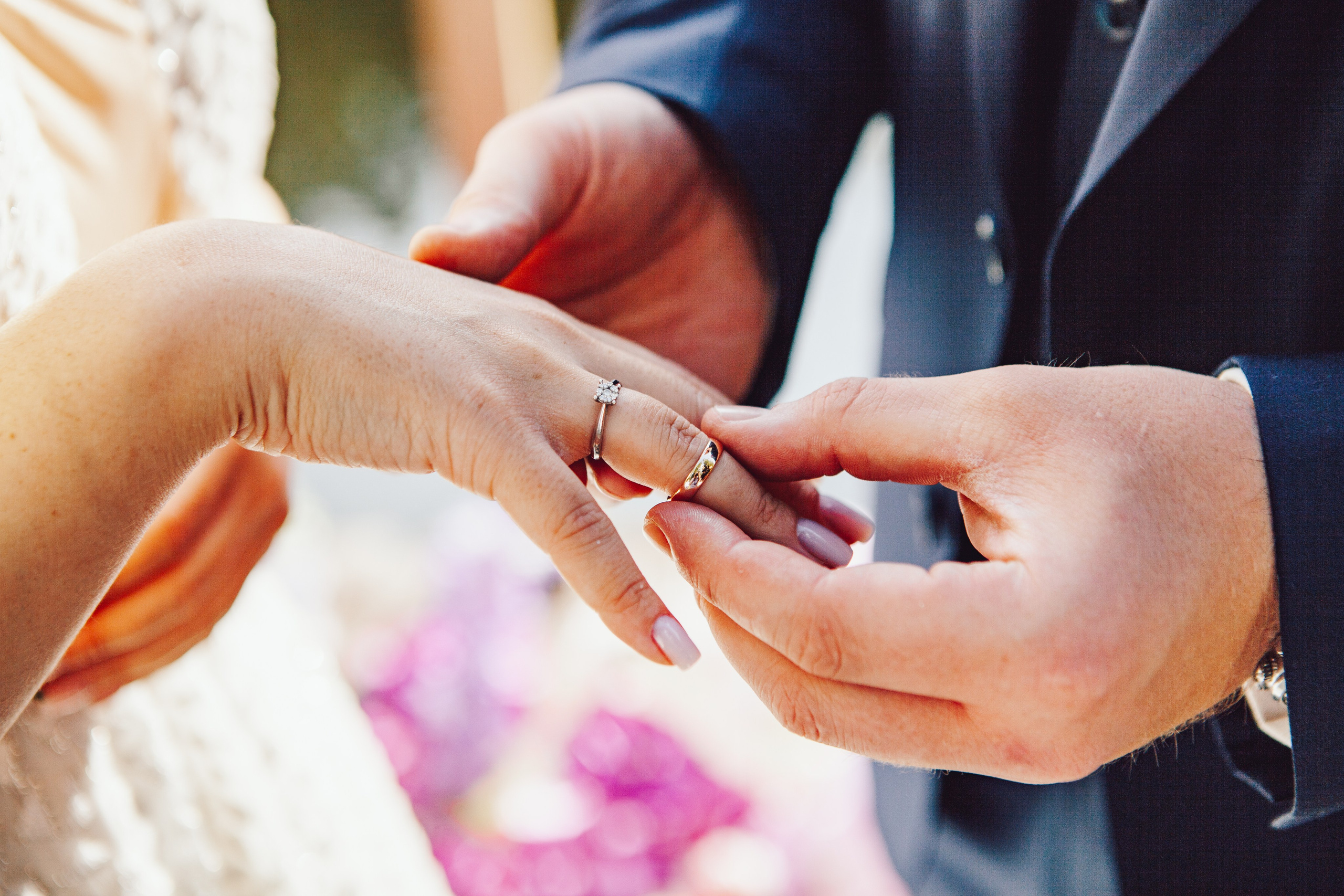 Свадебная фотосессия в отеле hartwell hotel и на патриарших прудах. Фотограф Ольга Ефремова