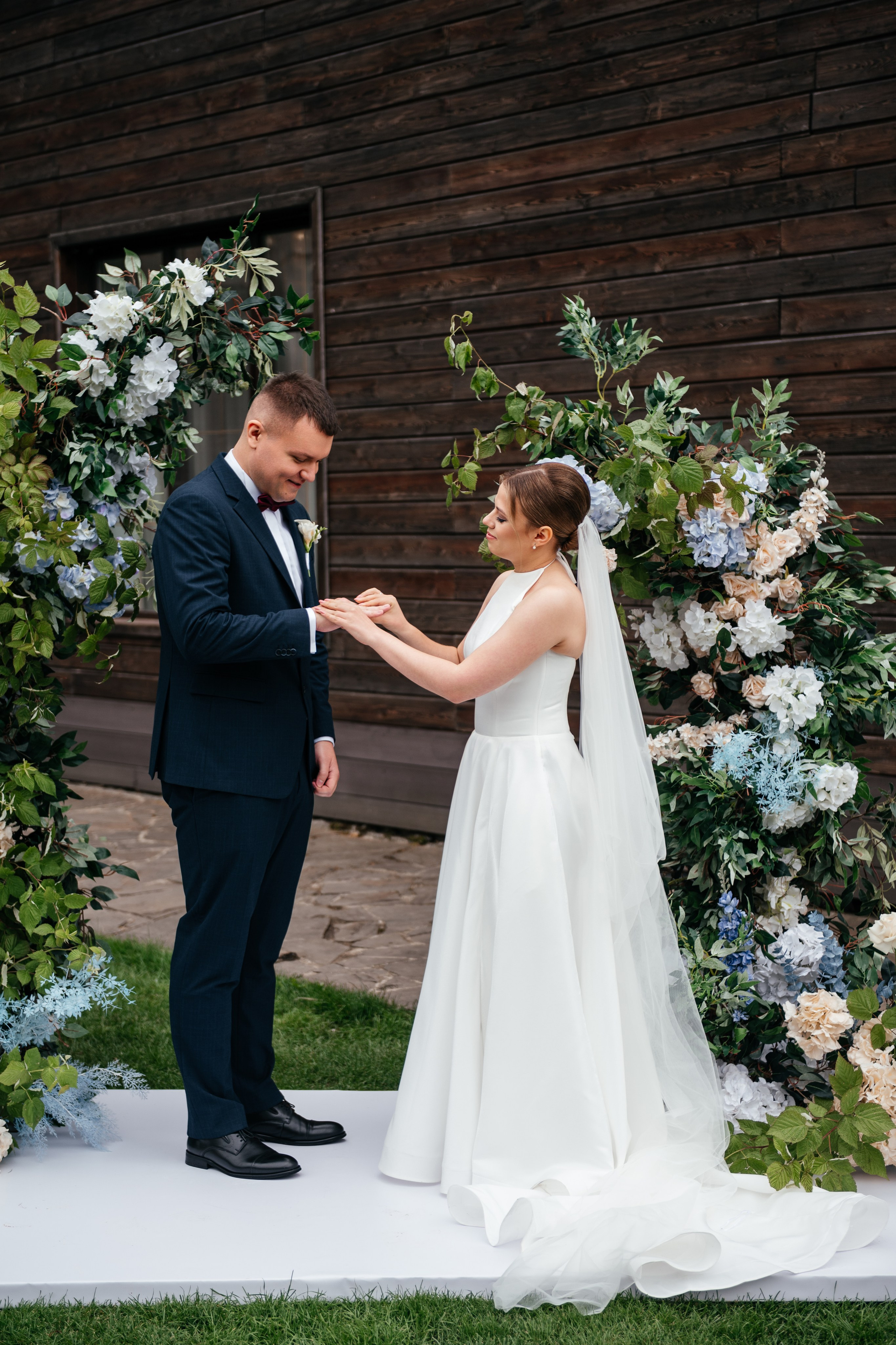 Свадебная фотосессия Ирины и Юрия Домодедово. Свадебный и индивидуальный фотограф Никита Роут | Москва