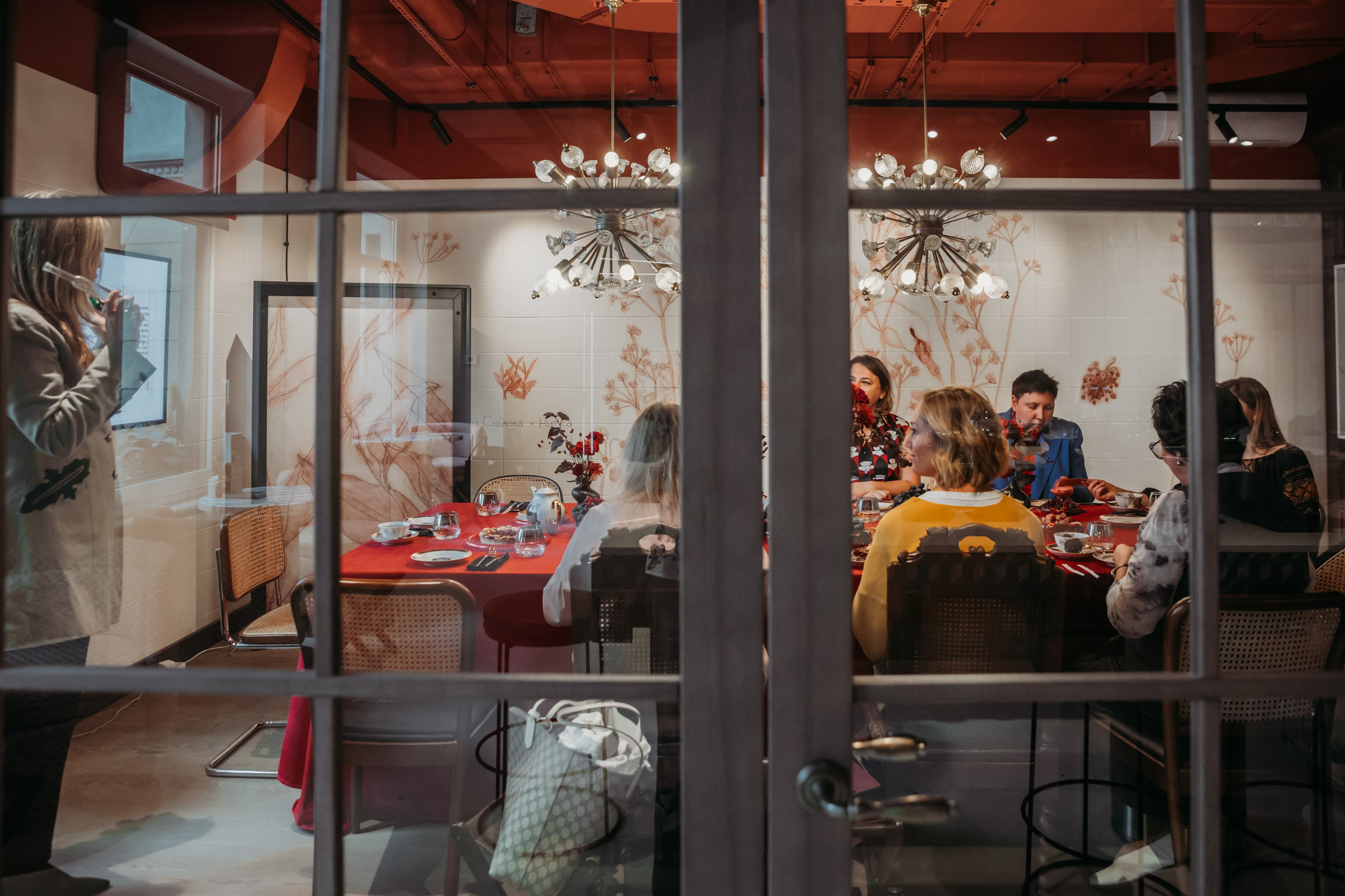 Родные люди «История парфюмерии». Леся Гаранина. Семейный фотограф/видеограф Москва и область