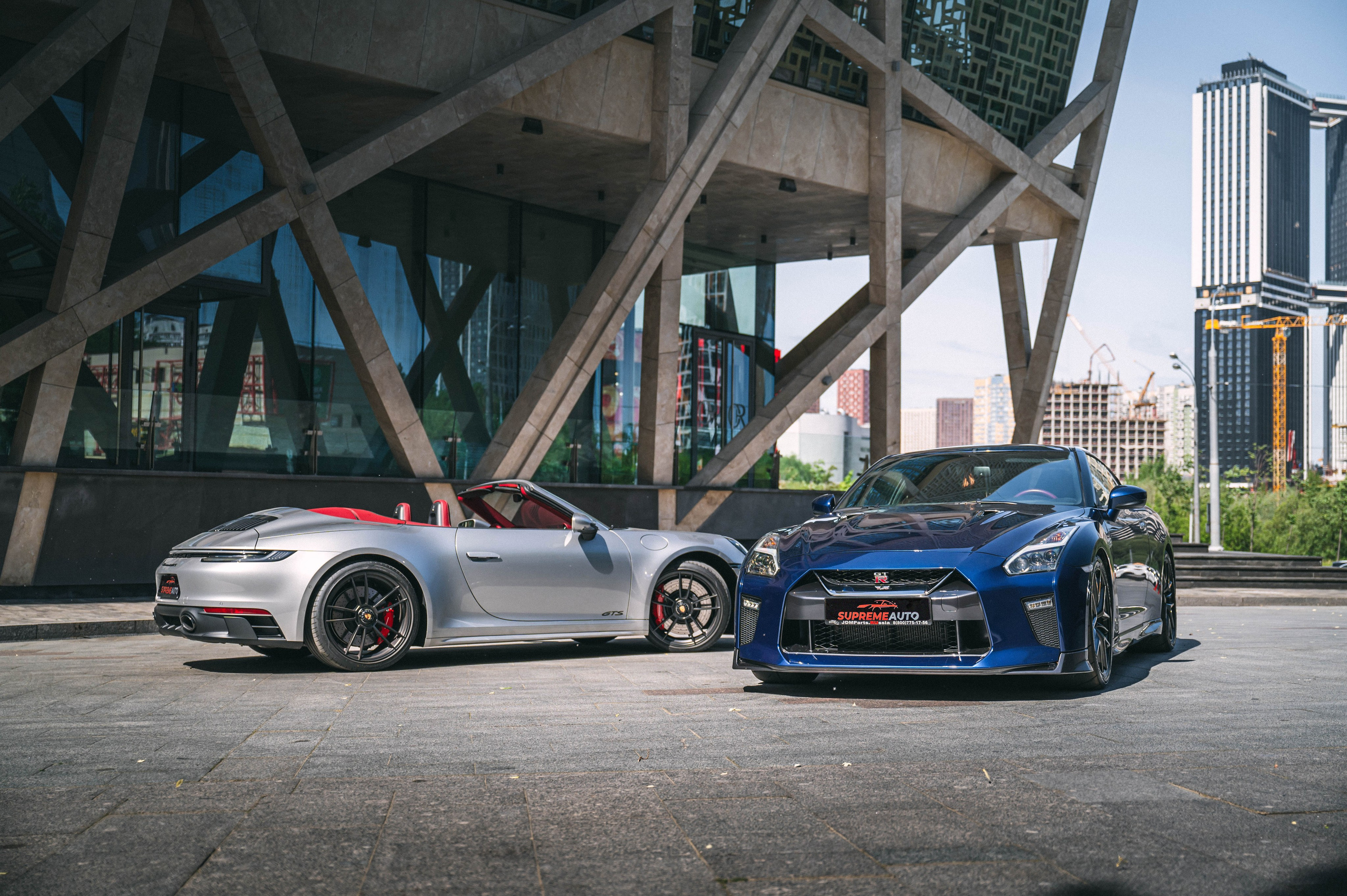 Porsche 911.992 Carrera 4 GTS vs Nissan GT-R. Автомобильный фотограф в Москве — Сидоров Дмитрий