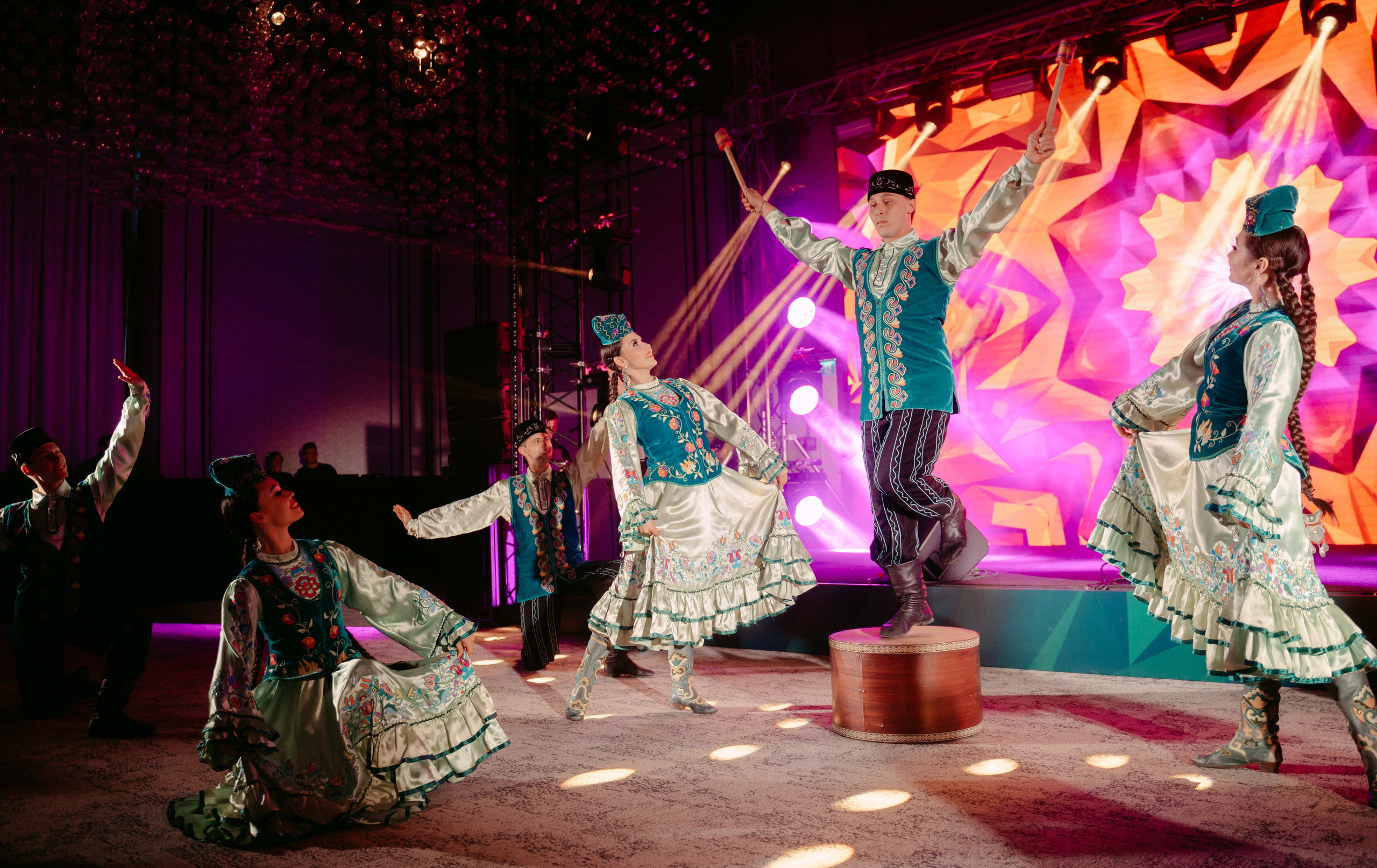 KazanForum. Россия — Исламский мир. Гала-ужин / 2024. Саша Копылов, фотограф в Казани