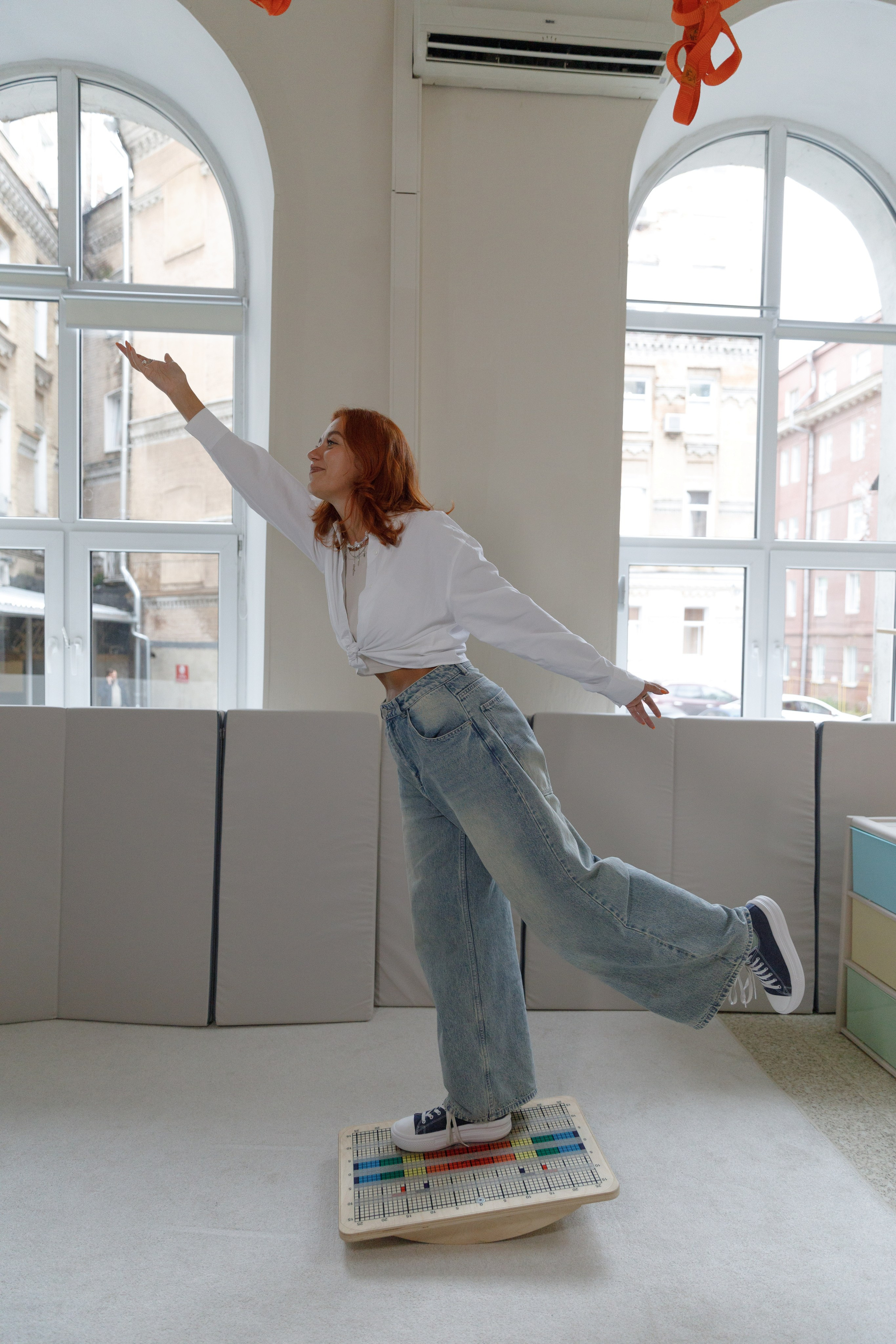 Юлианна и Анна в кабинете Dir Floor Time. Фотограф в Москве Слуцкая Наталья, репортаж, портрет, контент