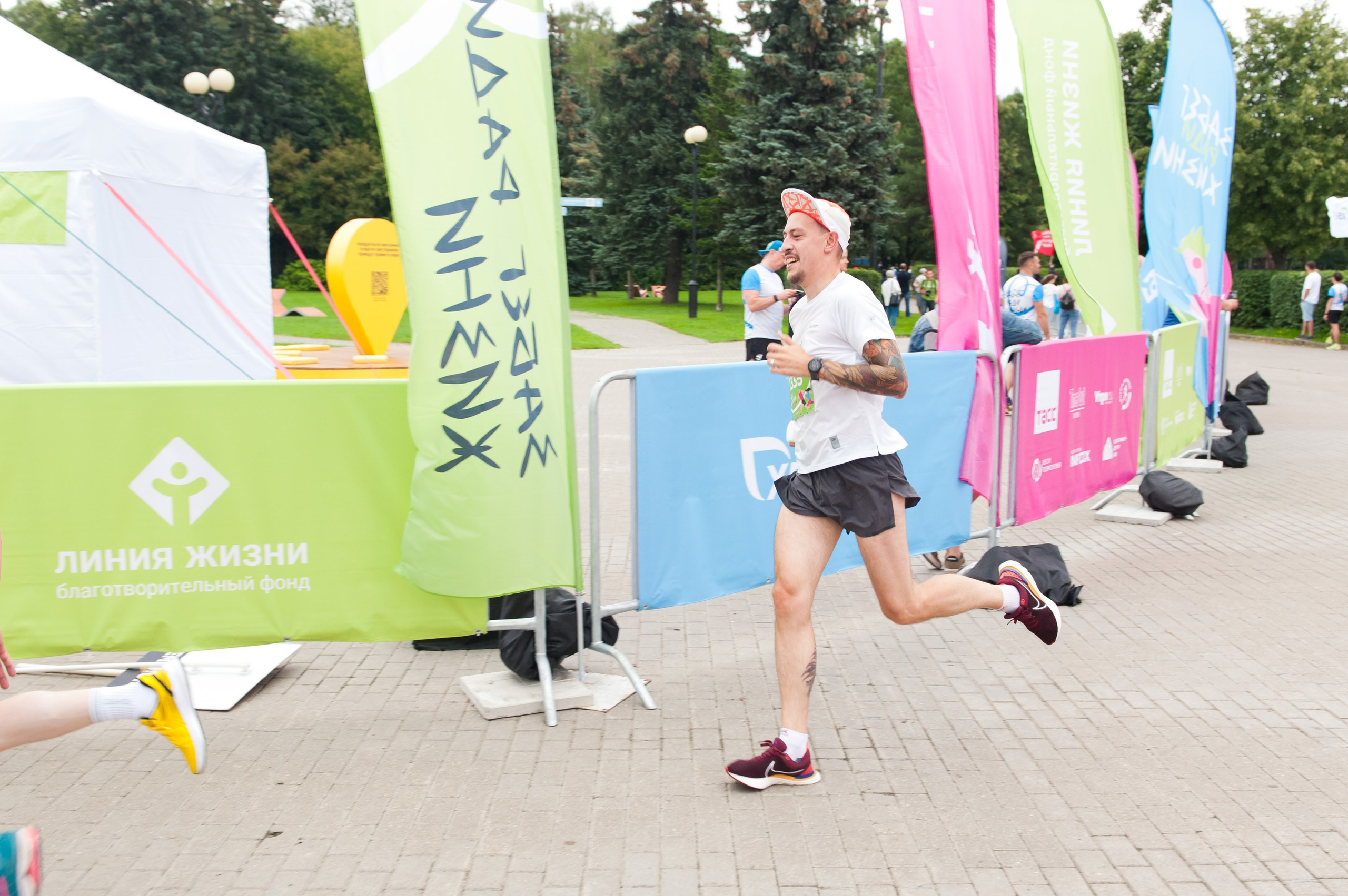 Корпоративное. Забег X5 Retail Group. Репортажный фотограф и видеограф Слава Думчев. Тимбилдинги, отчетники, корпоративы