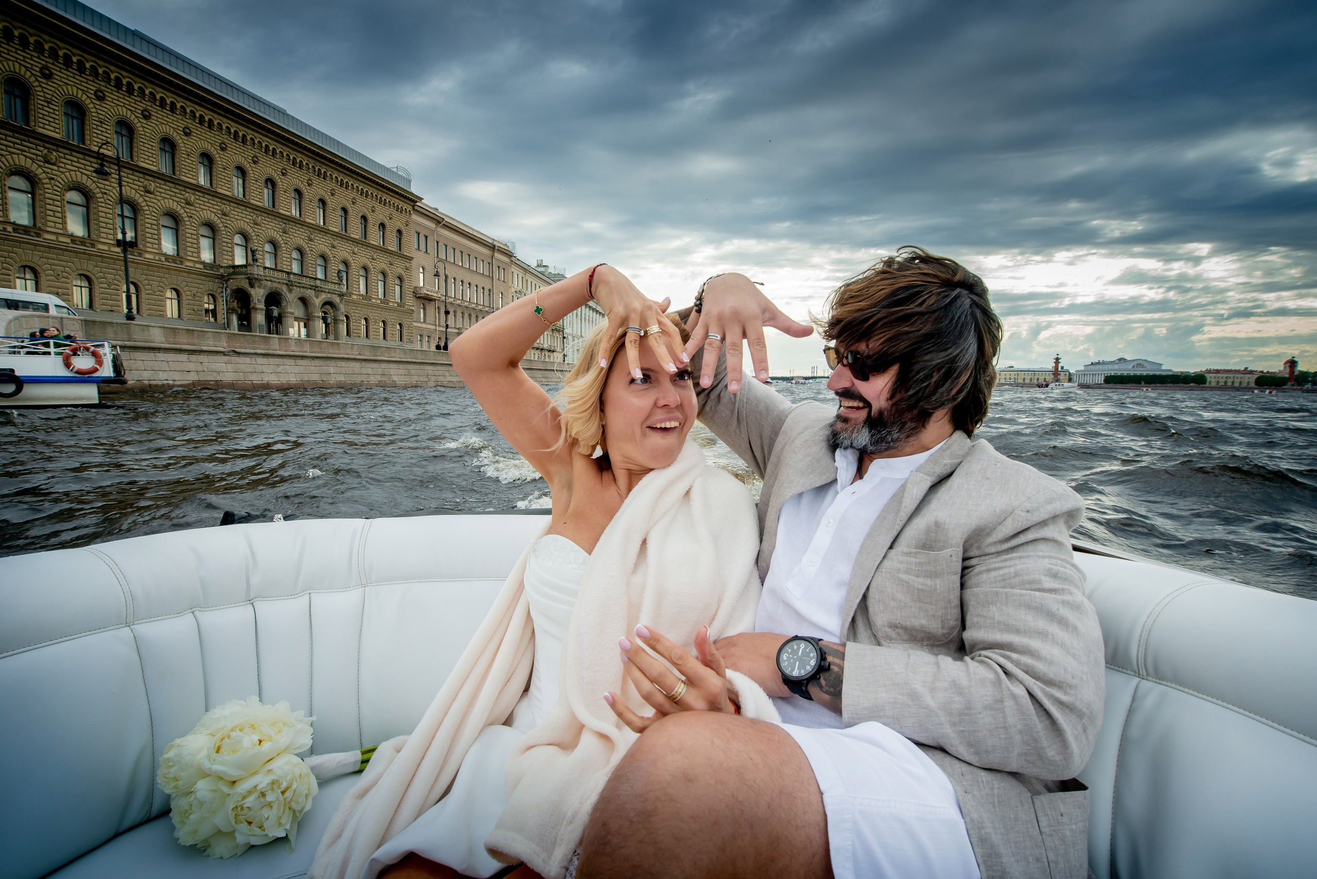 Юлия и Павел (сборы невесты, Невская ратуша, красный Buick, прогулка по рекам на катере). Портретный, семейный и свадебный фотограф в Санкт-Петербурге и в Пушкине Ширяев Денис