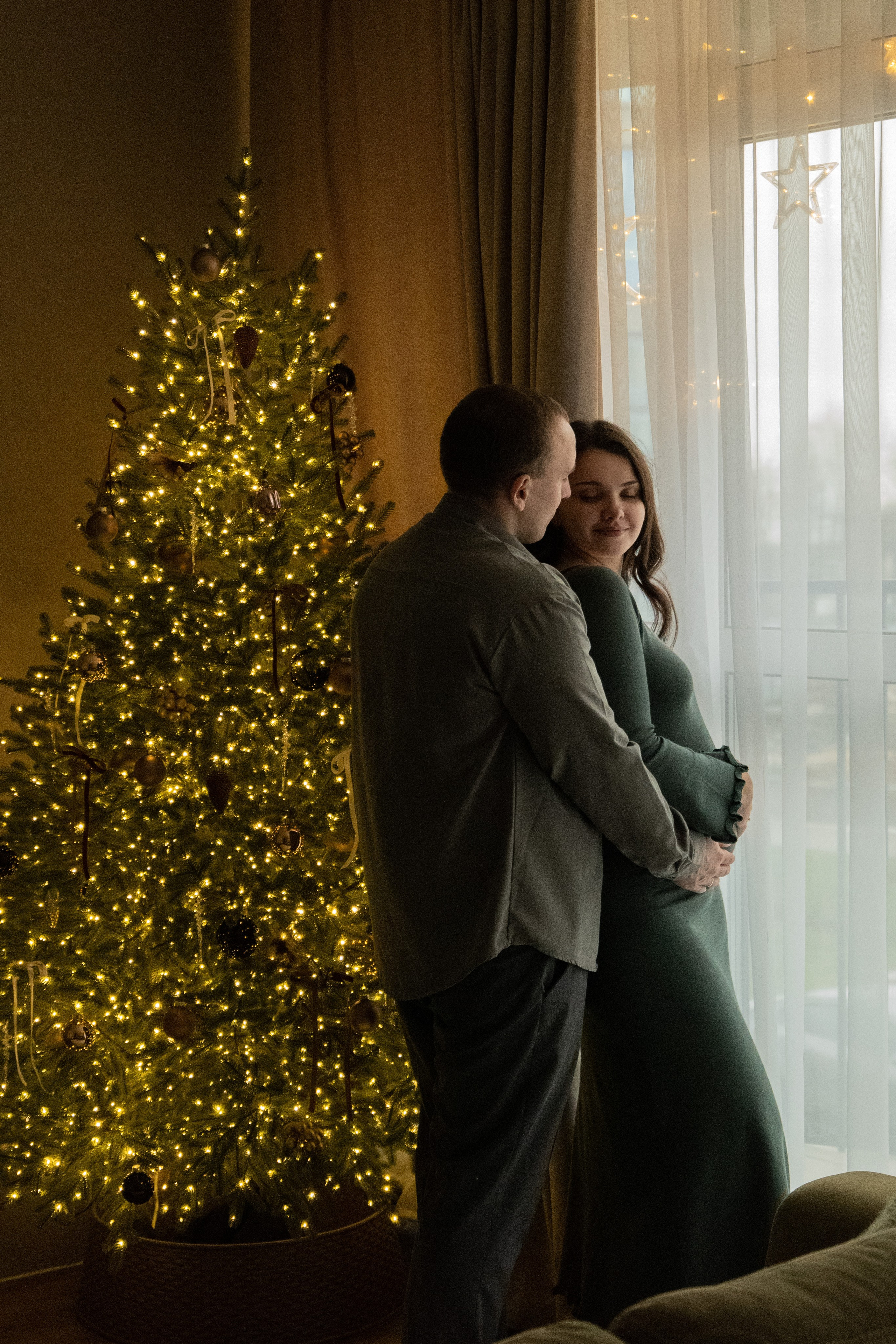 Домашняя новогодняя фотосесиия беременности. Фотограф видеограф Ольга Василевская