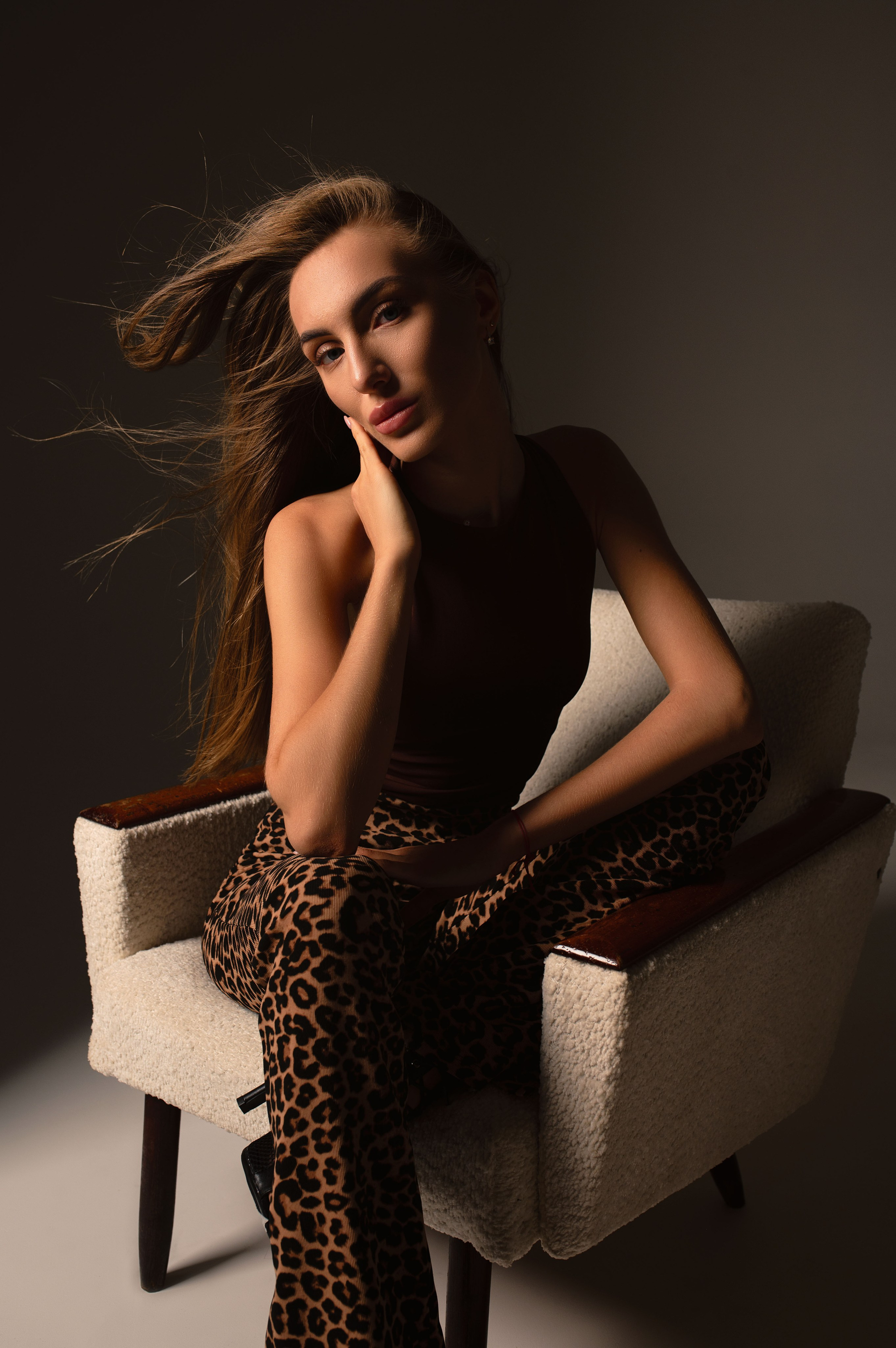 Валерия Крюкова. Фотостудия Алматы — 2 Stula.Studio | Аренда залов