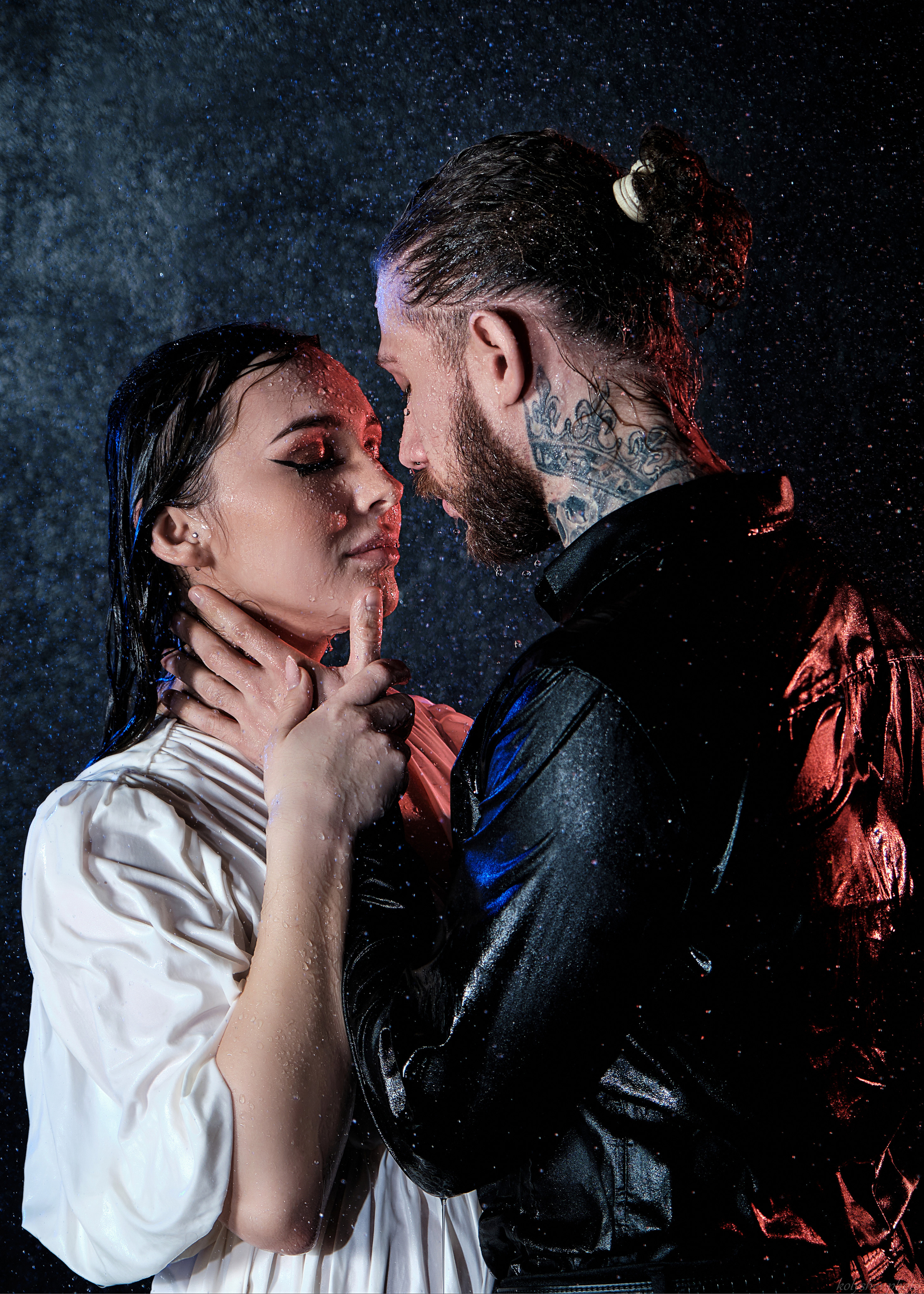 Фотосессия лавстори под дождём. Портретный фотограф на новый год в Москве Виктория Колышева