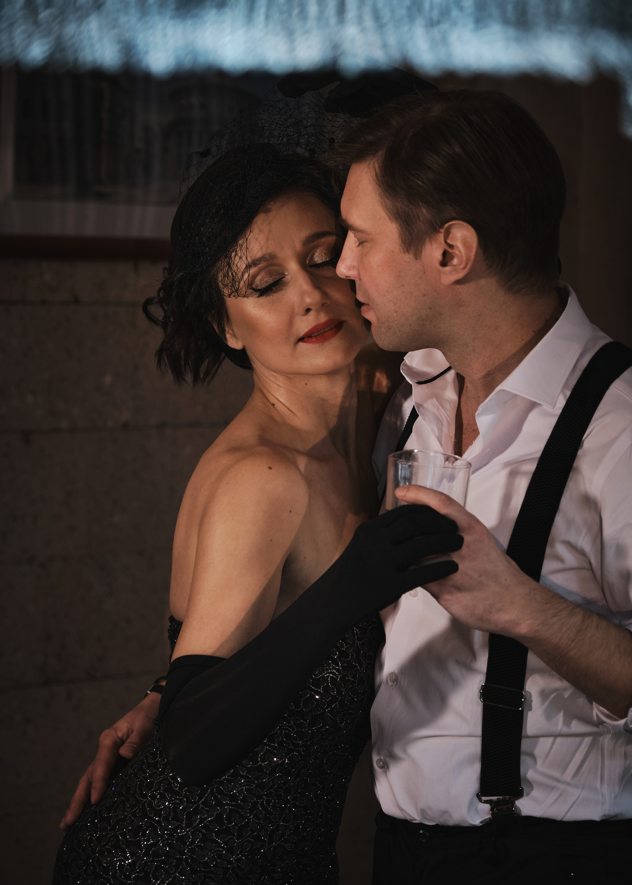 Фотосессия лавстори в бильярдной в Москве. Портретный фотограф на новый год в Москве Виктория Колышева