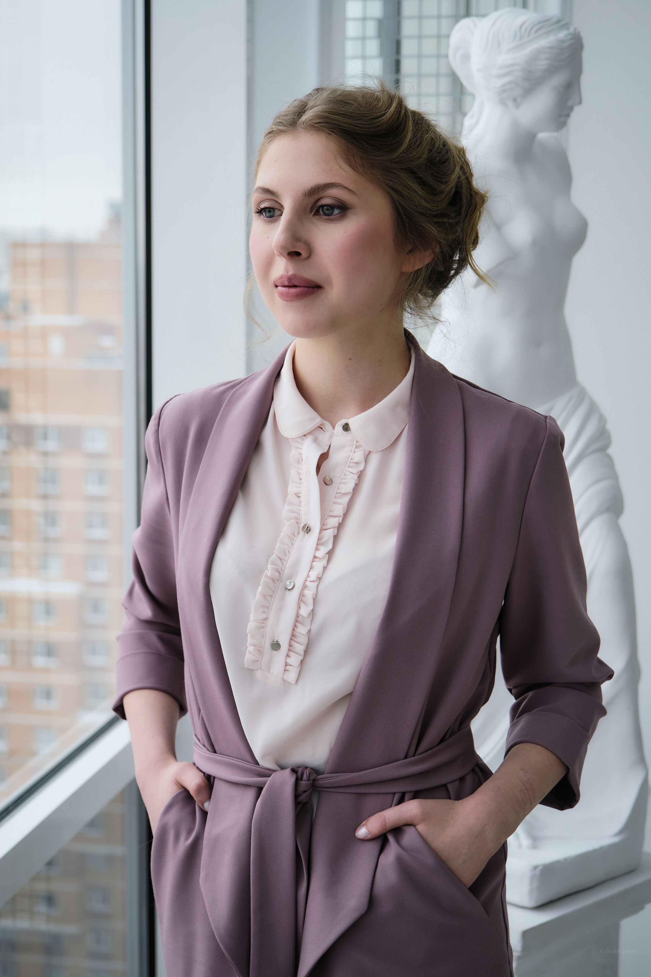 Женская бизнес-портрет в студии