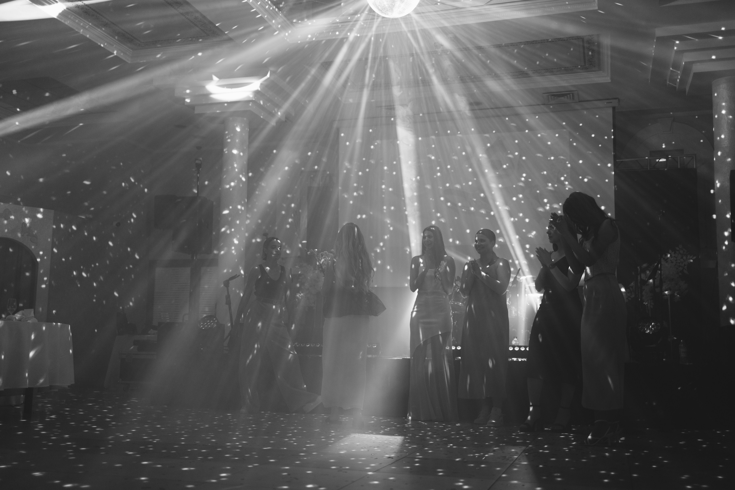 Нежные мгновения свадьбы: Семён и Вероника. Фотограф Семён Гнеушев