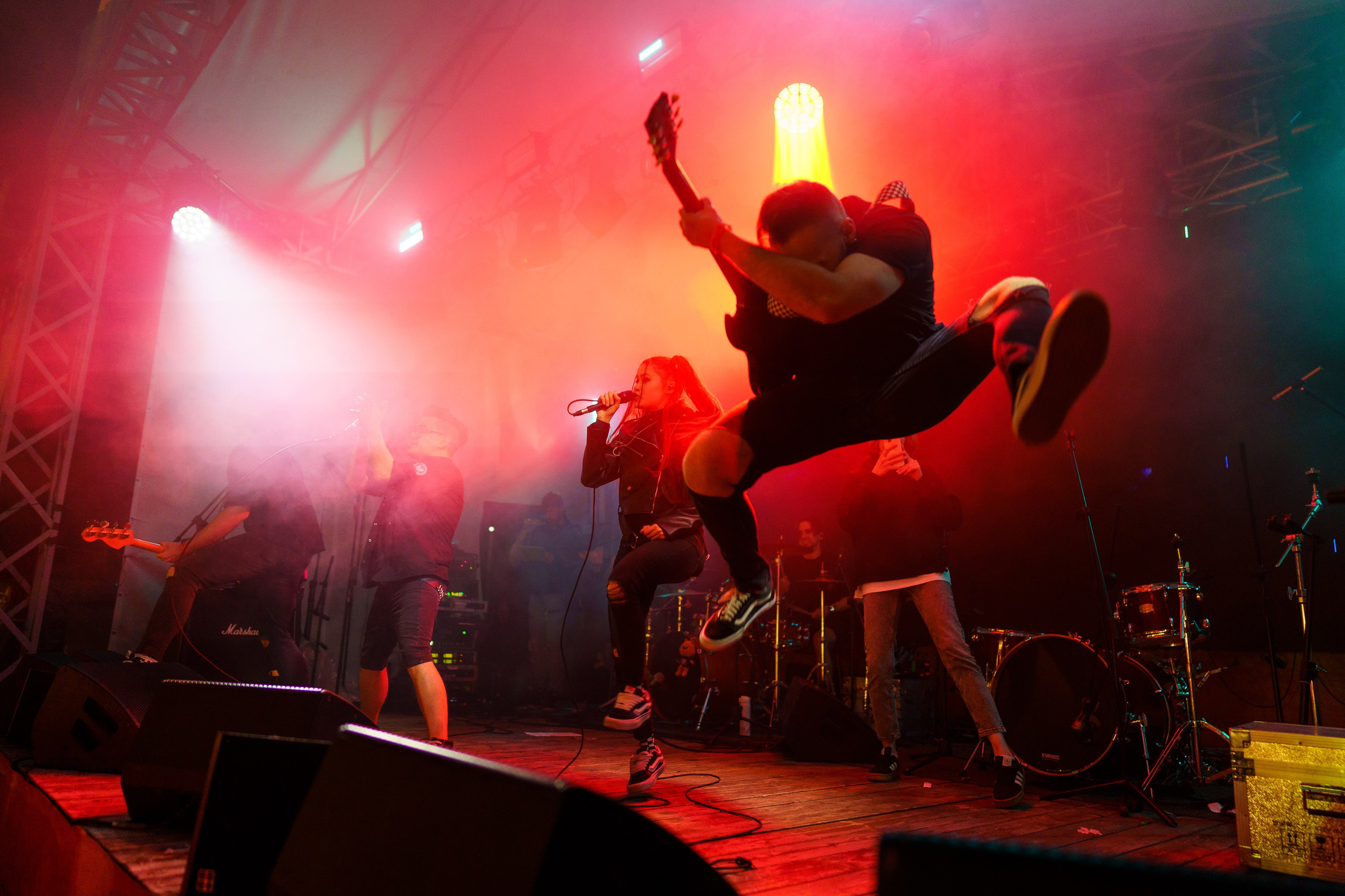 Фотоотчет с главного панк-рок фестиваля страны Anti-Party 2025. Фотограф Николай Прокофьев модельные тесты в Москве