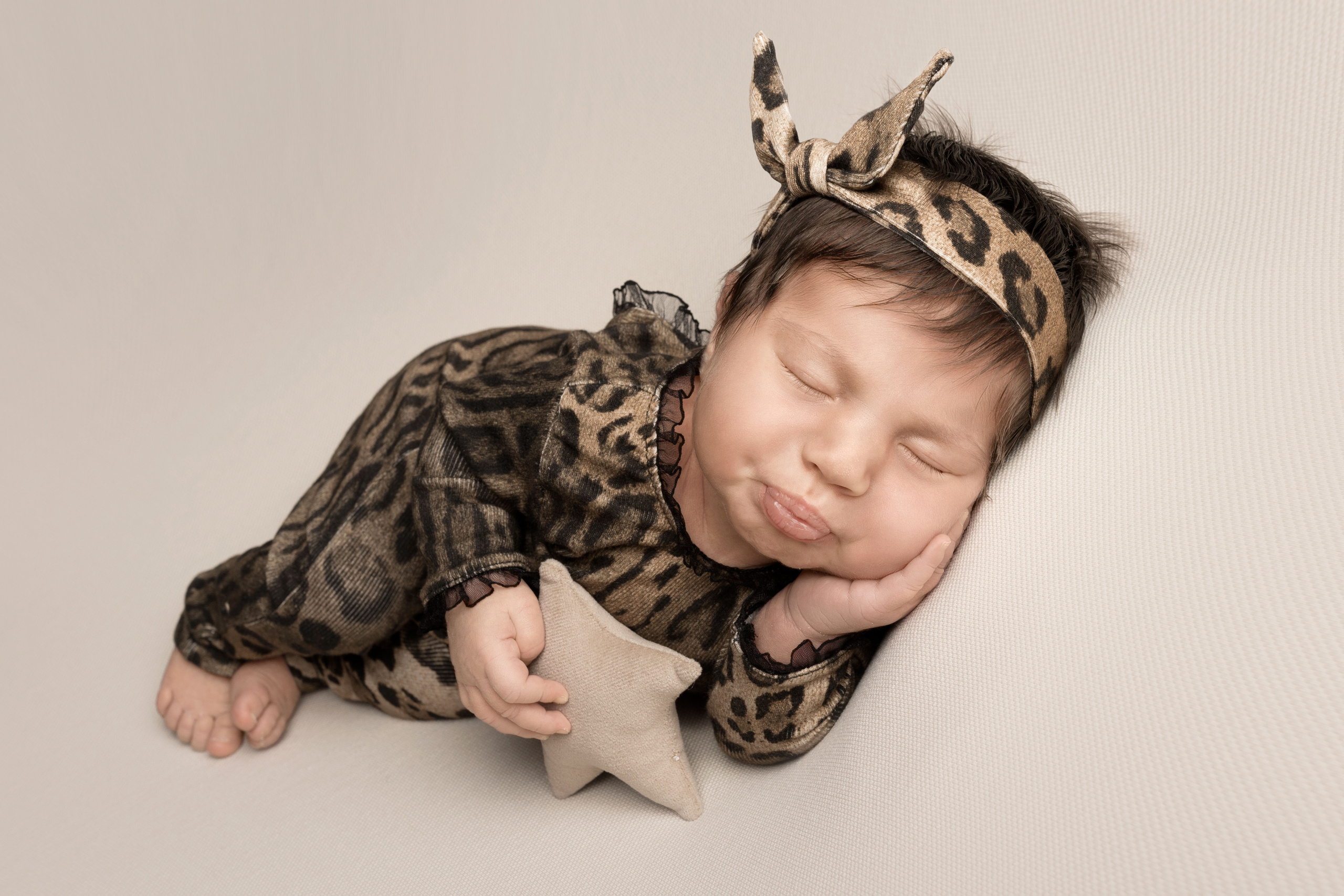 Фотограф новорожденных Березники. Фотограф новорожденных Березники Пермский край Аня Ремянникова